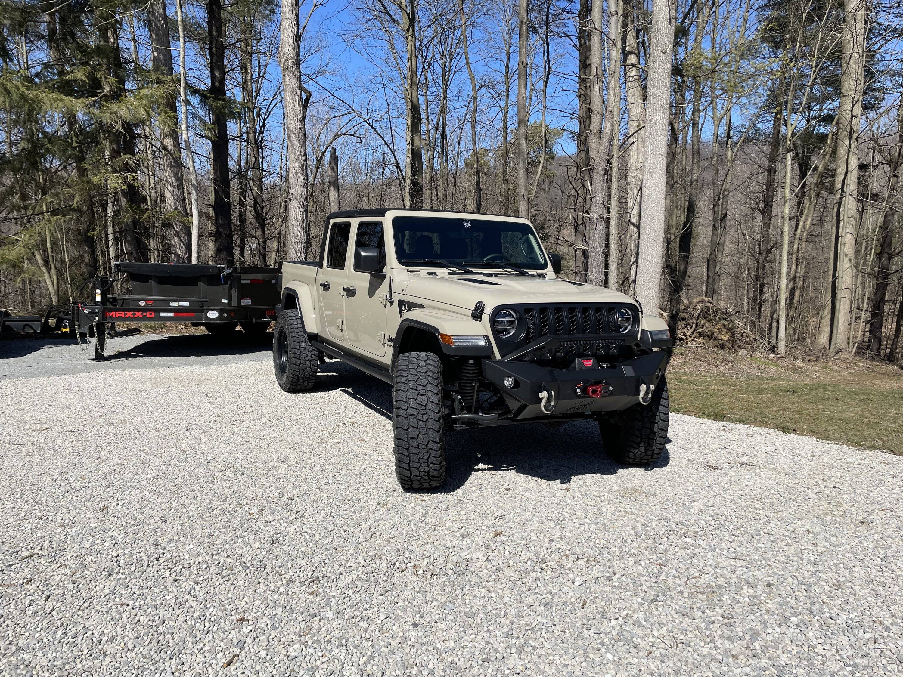 Jeep Gladiator Satin black grill IMG_1045