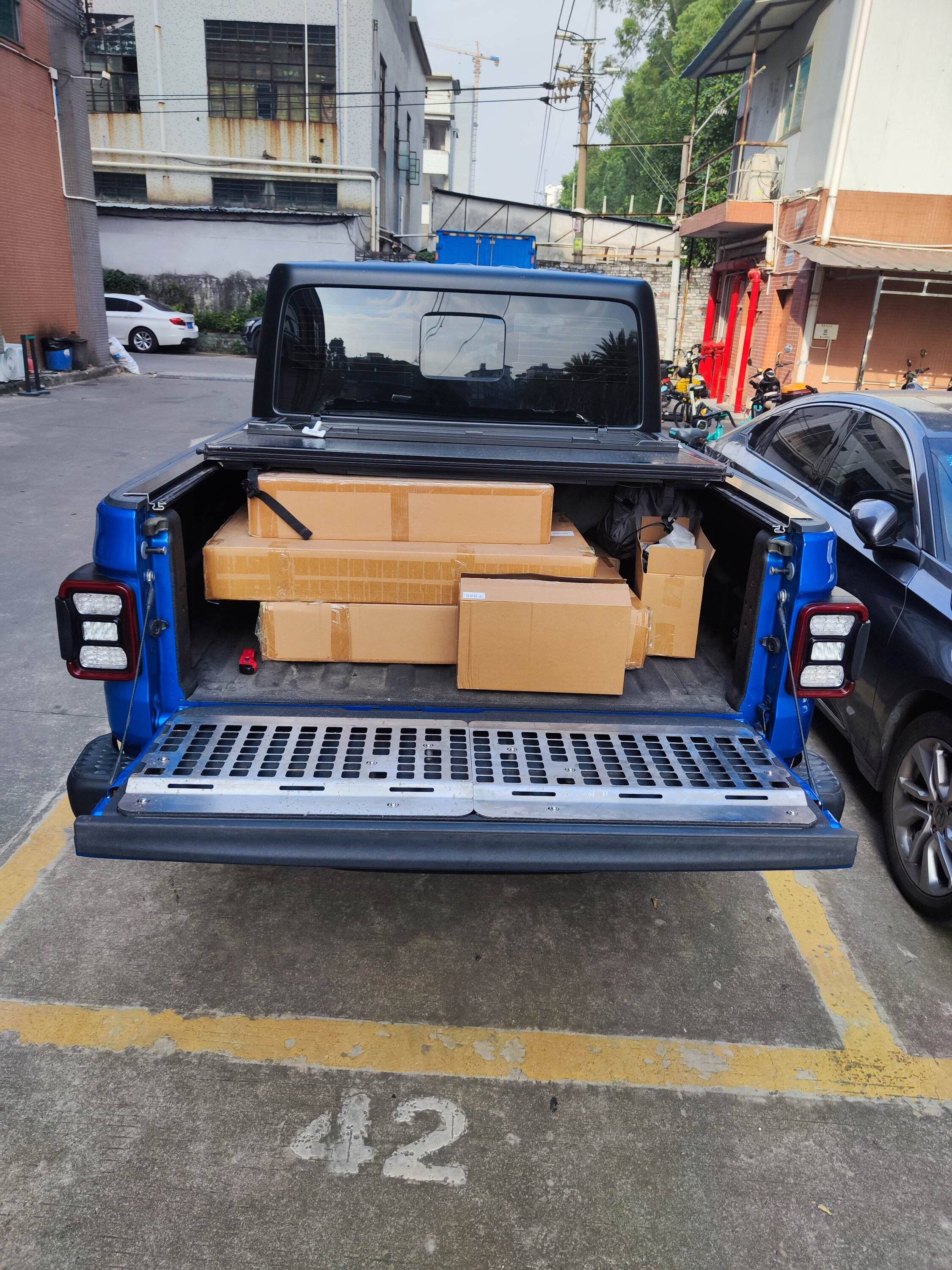 Jeep Gladiator JT’s daily routine as a weekend warrior 1704123315147