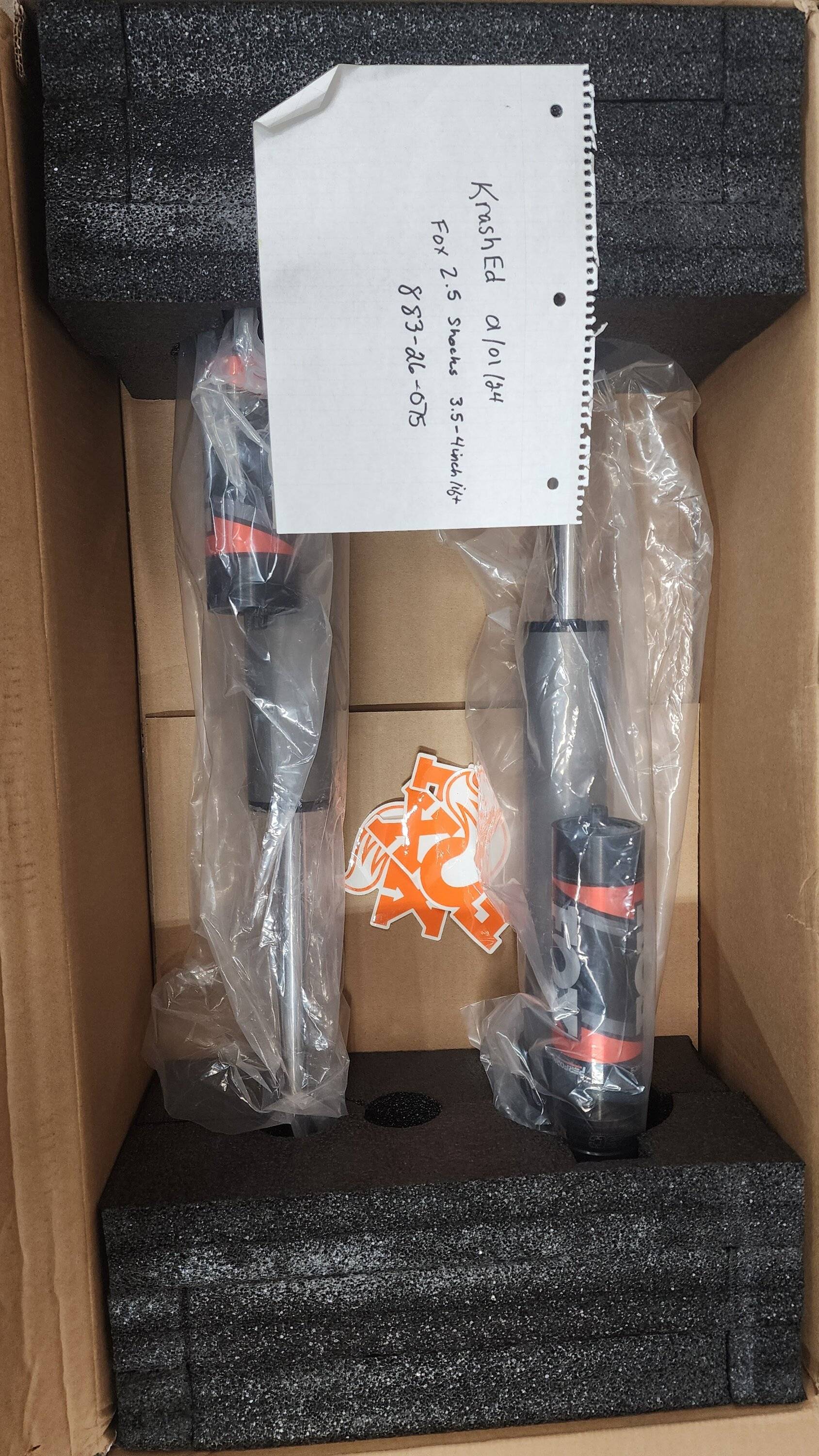 Jeep Gladiator Fox 2.5 Rear Shocks - 3.5-4 inches of Lift (883-26-075) 20240101_120442