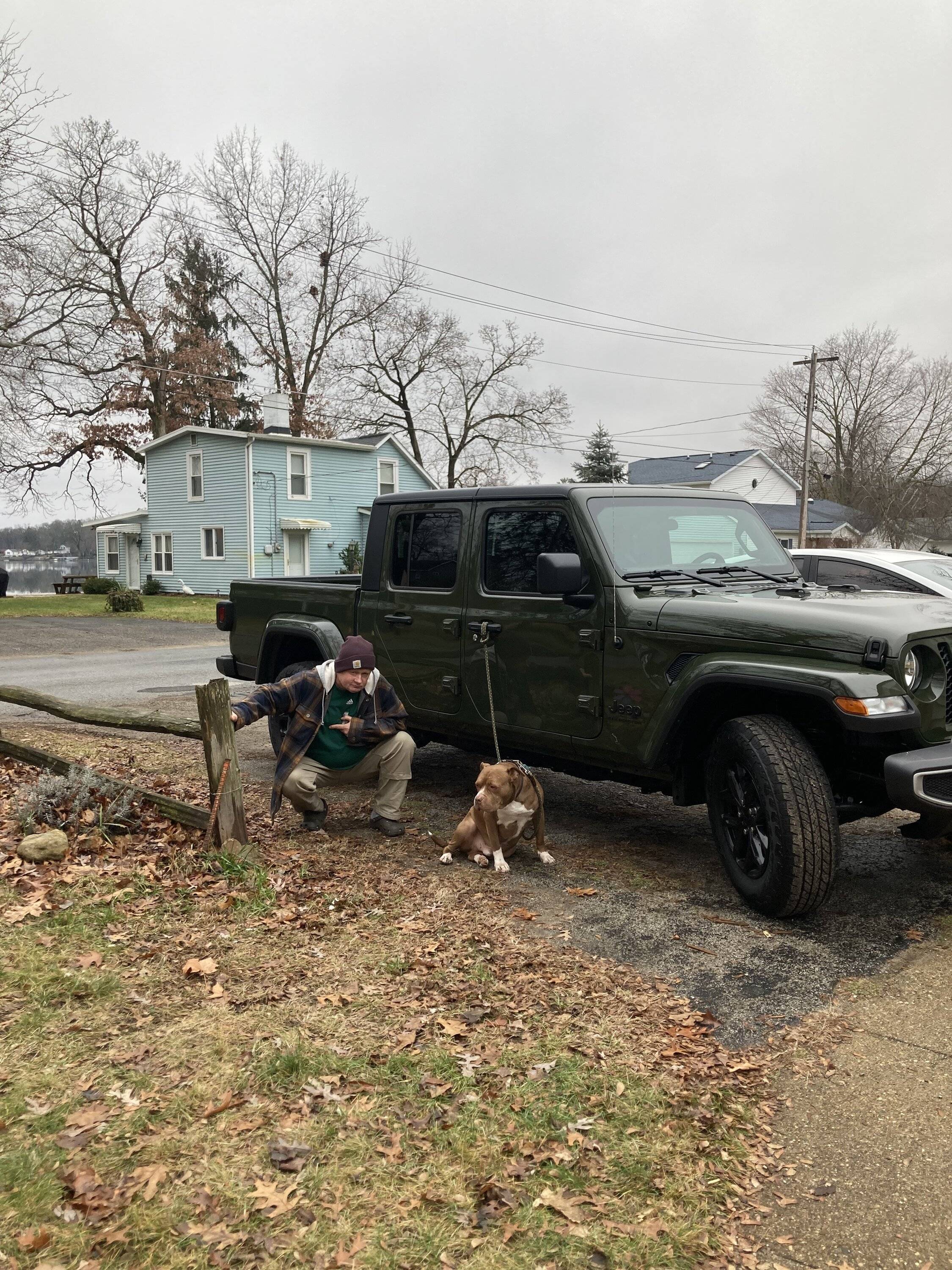 Jeep Gladiator Do you guys carry dogs in the truck bed? IMG_2537