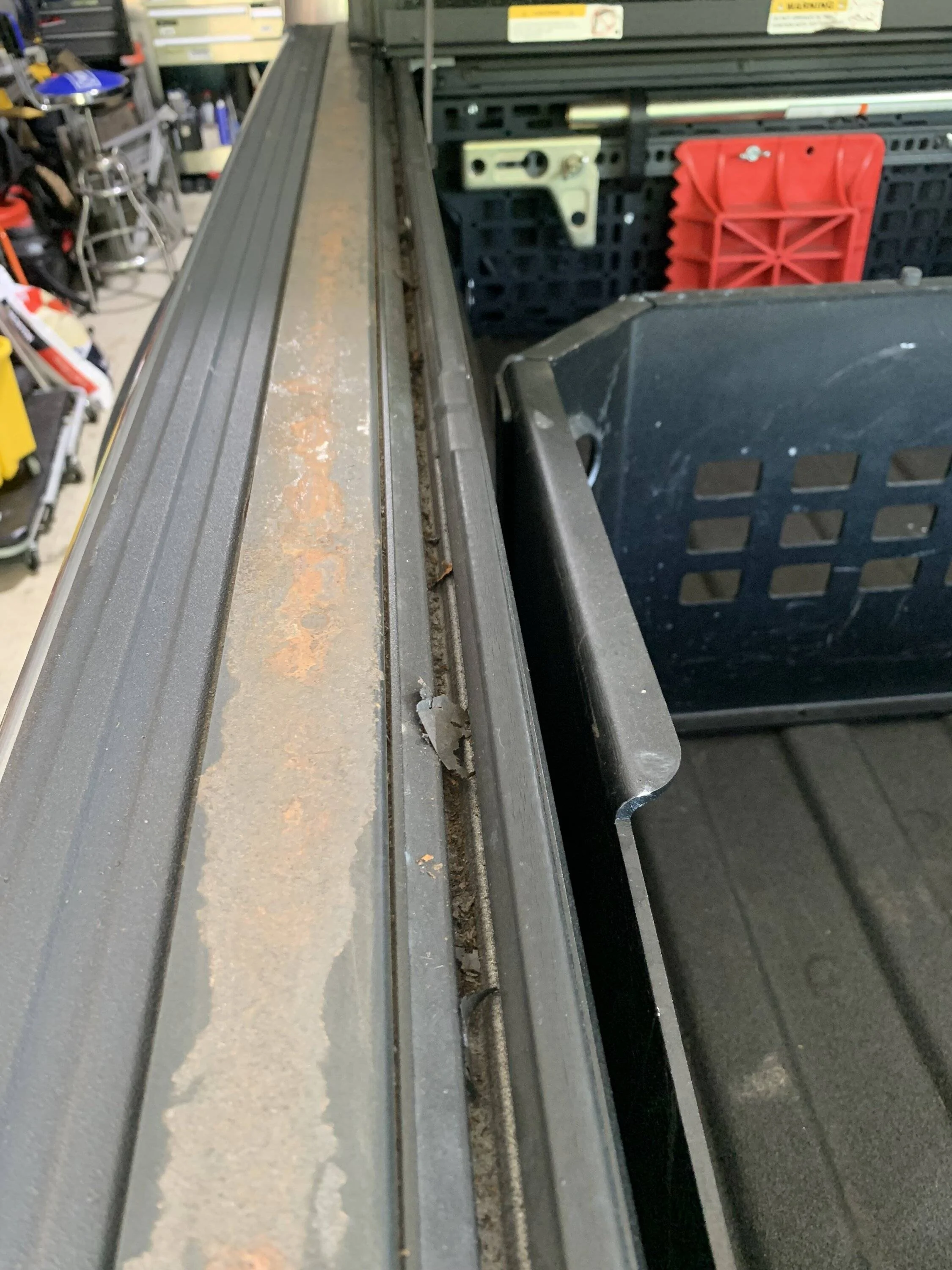Jeep Gladiator ARMIS HARD FOLDING TONNEAU COVER IMG_1139
