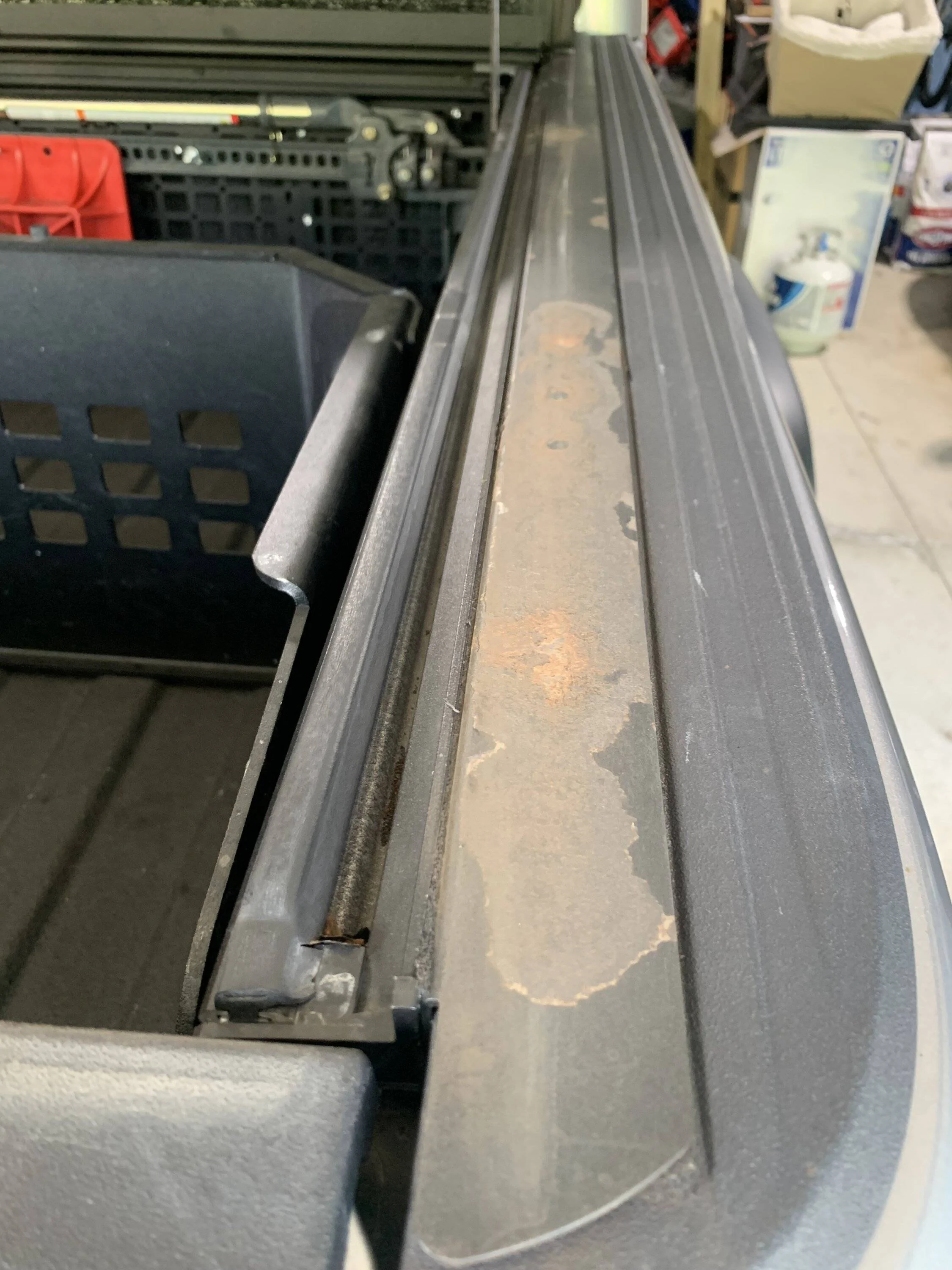 Jeep Gladiator ARMIS HARD FOLDING TONNEAU COVER IMG_1141