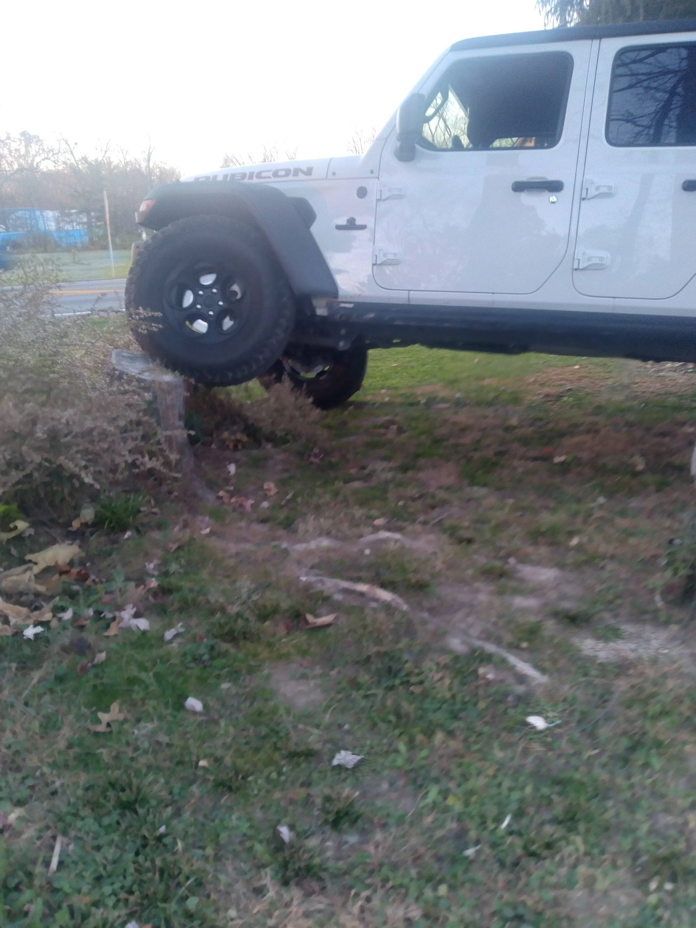 Jeep Gladiator 37’s. I’m about to pull the trigger 20231115_171252