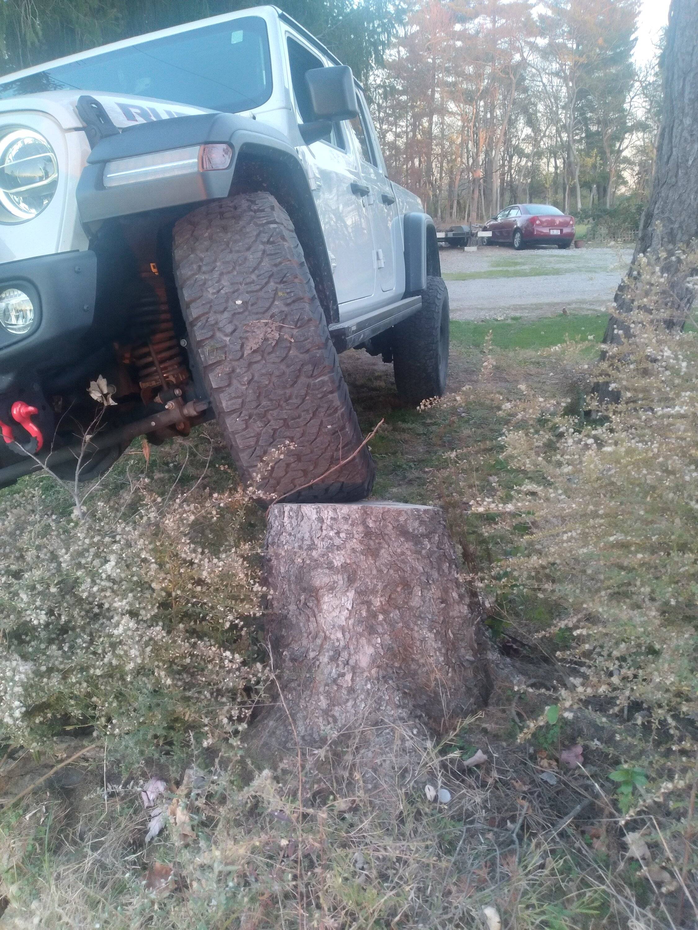 Jeep Gladiator 37’s. I’m about to pull the trigger 20231115_171304