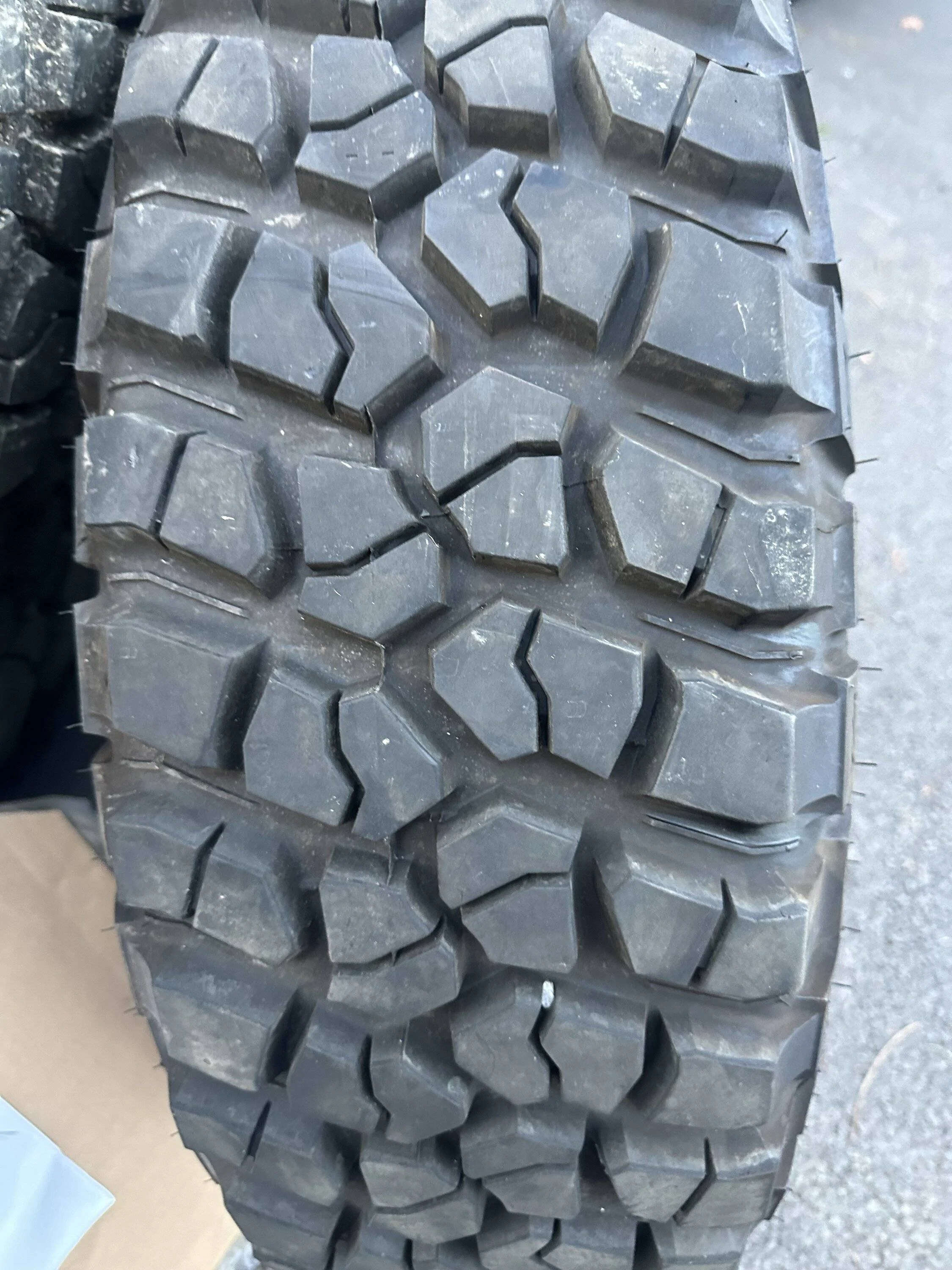 Jeep Gladiator SOLD   OEM RIMS IMG_0936