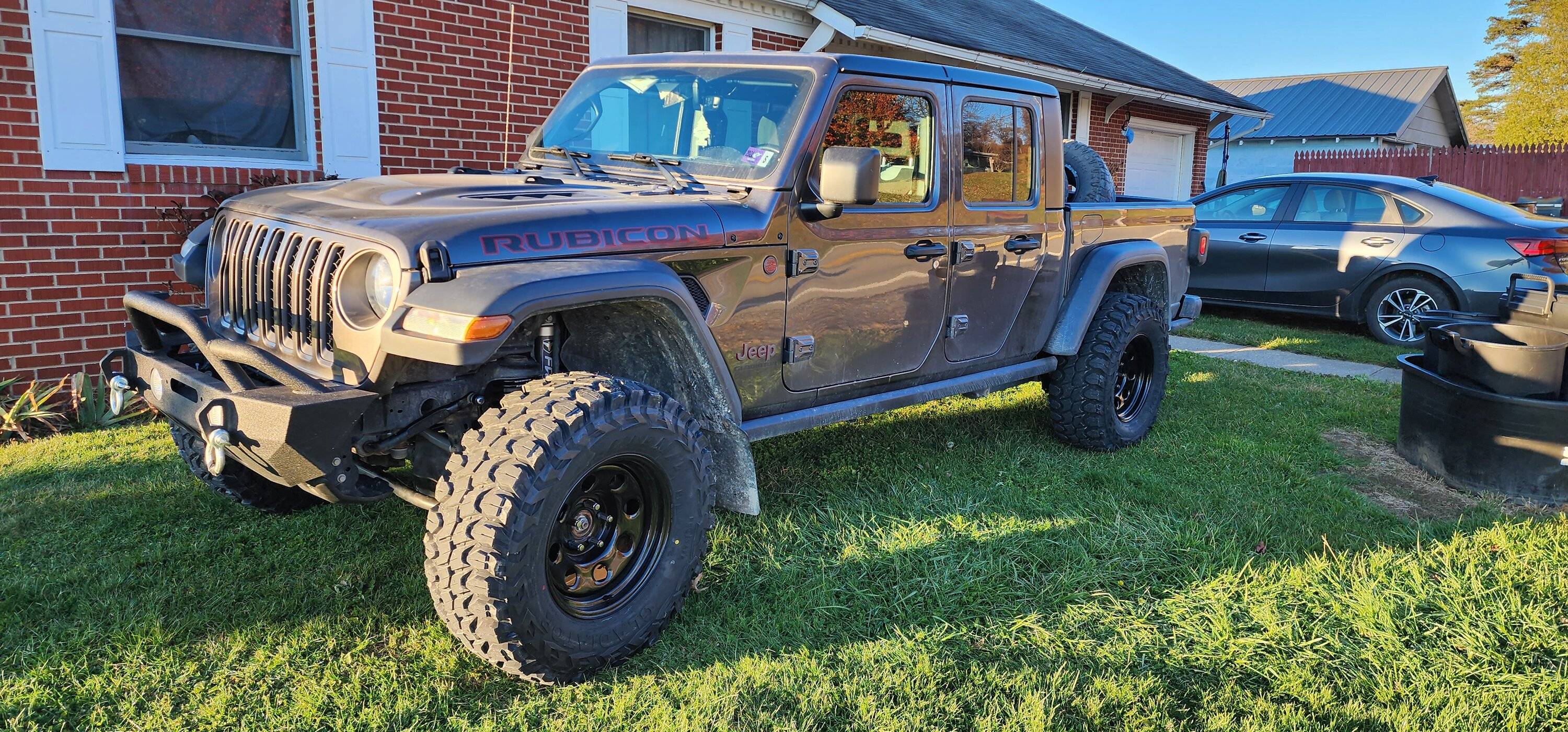 Jeep Gladiator 37’s. I’m about to pull the trigger 20231118_161710
