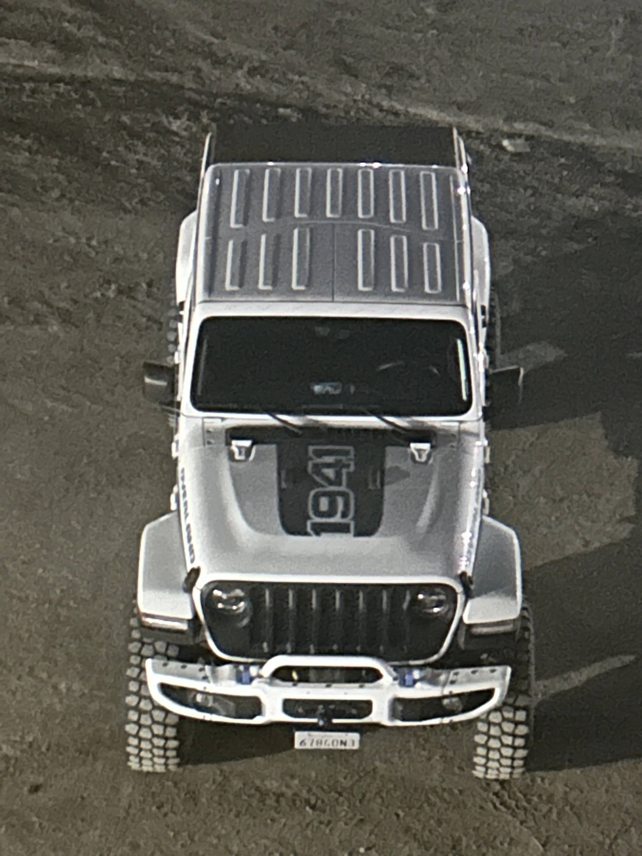 Jeep Gladiator Satin black grill IMG_4176