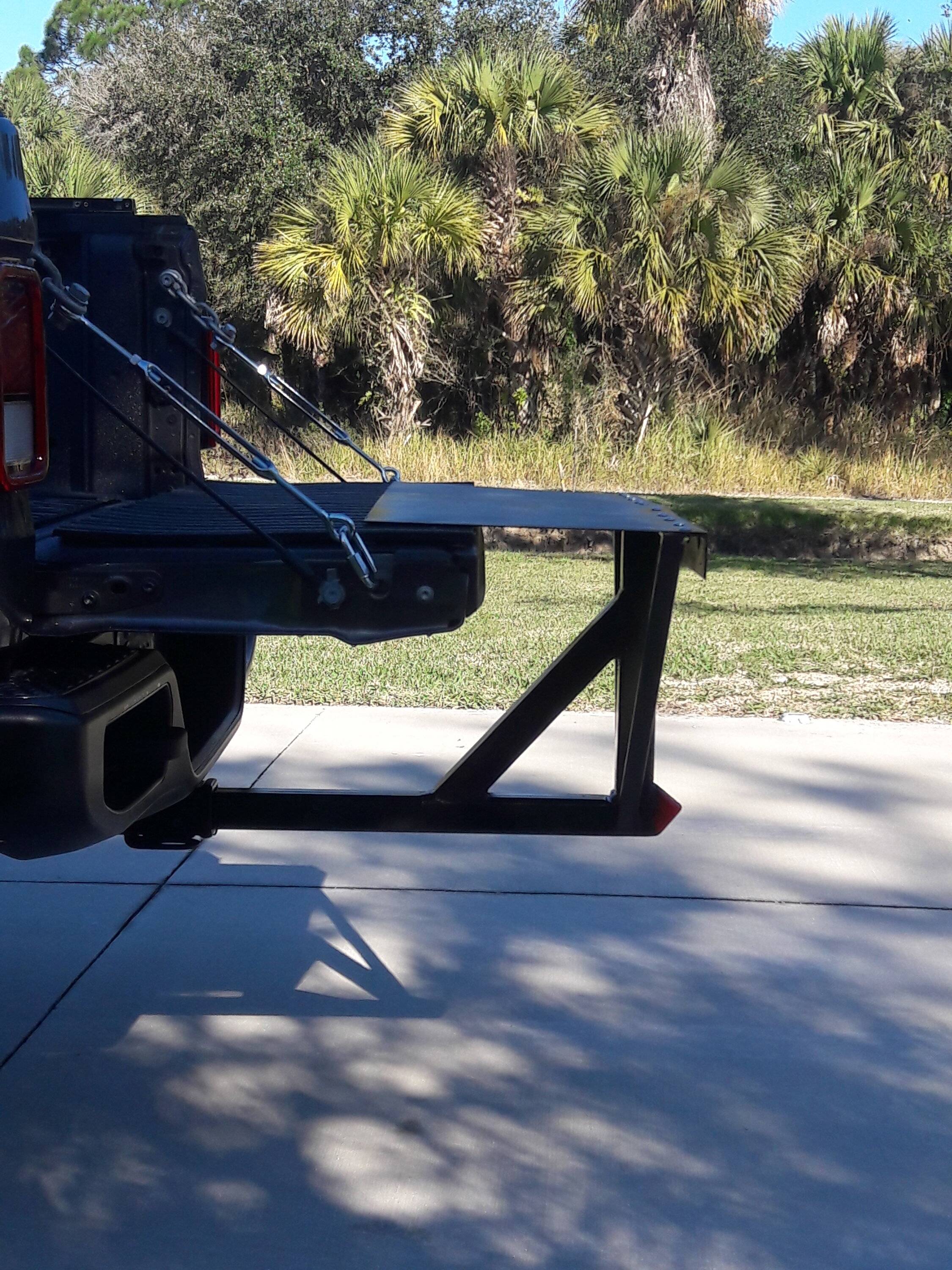 Jeep Gladiator Tailgate extension for Motorcycle (Metric cruiser- '05 Victory Vegas) in the Bed! Brace1