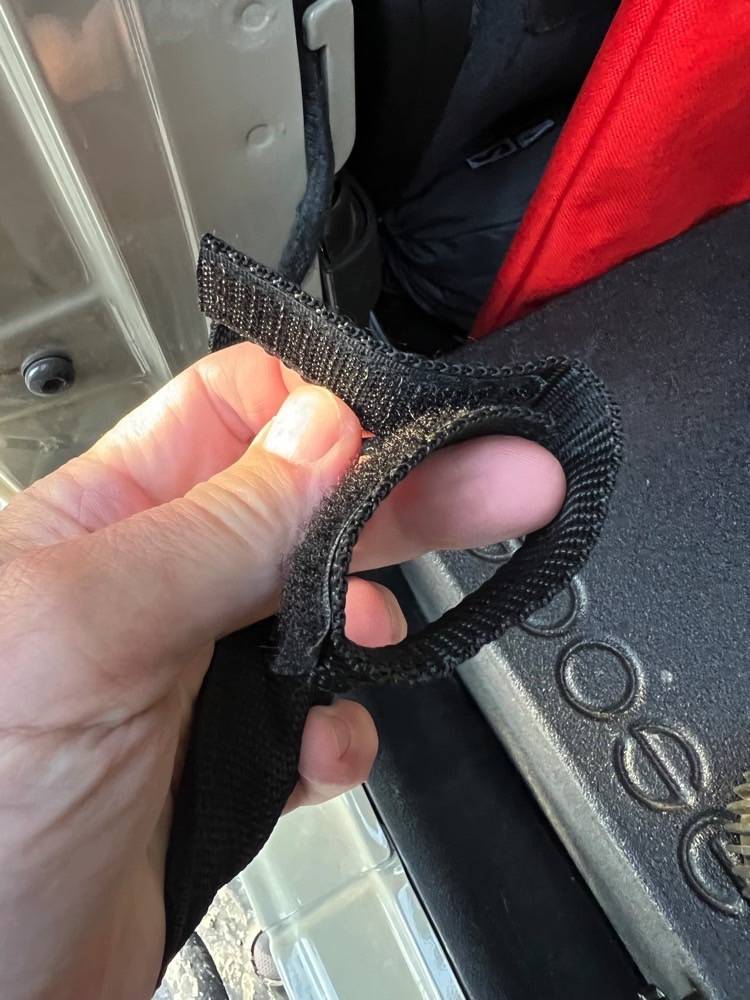 Jeep Gladiator Seat delete again?! 09b_DoorStra