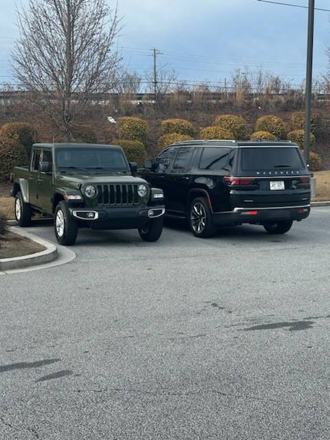 Jeep Gladiator New member thinking of trading my F250 for a Gladiator... IMG_0703 (1)