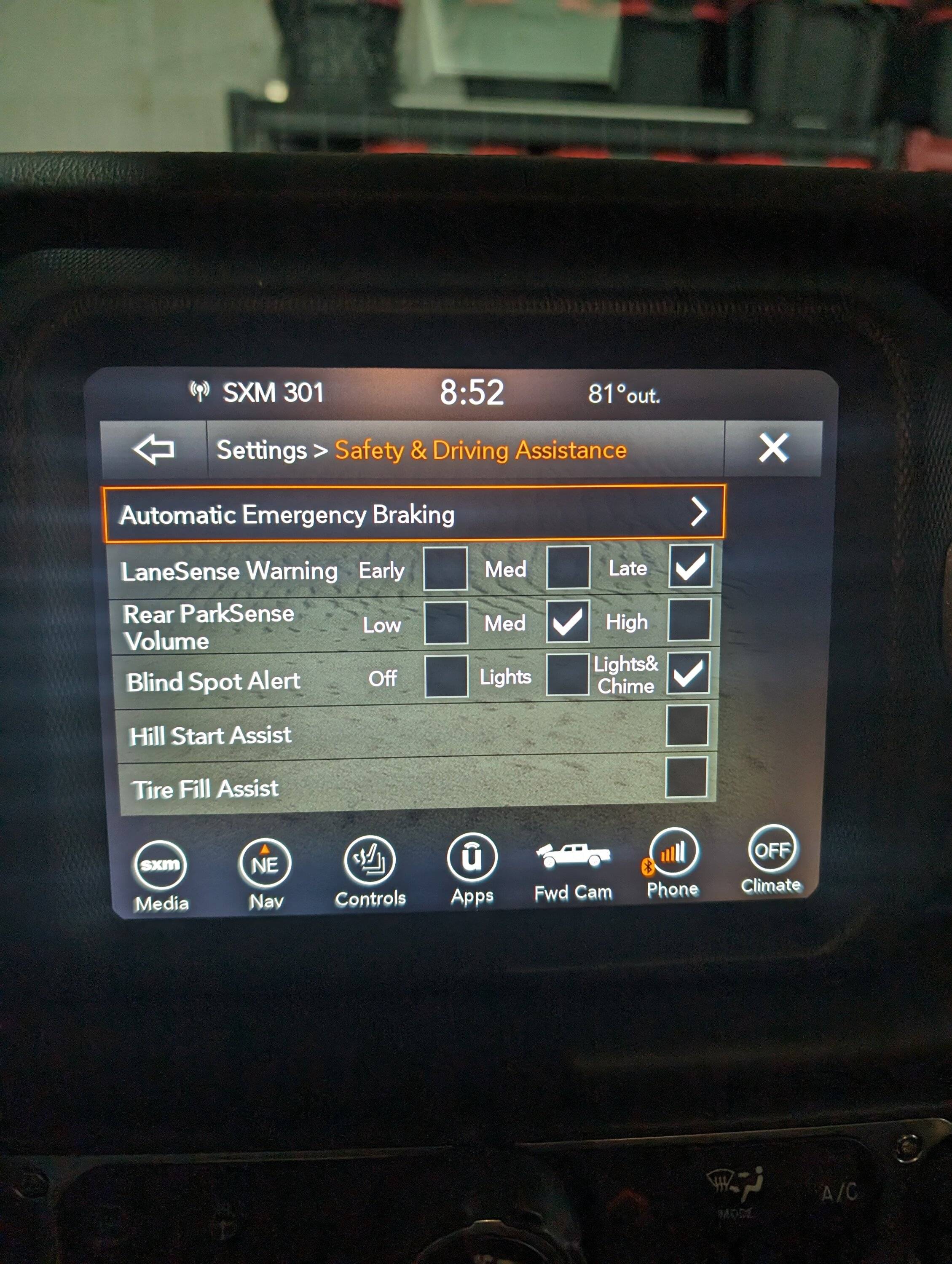 Jeep Gladiator LaneSence Warning settings doesn't change... PXL_20240104_015223320