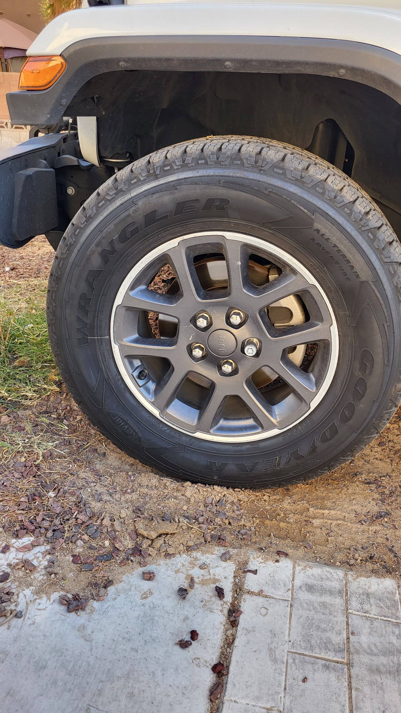 Jeep Gladiator Stock Overland wheels - Duratracs 20240104_135302