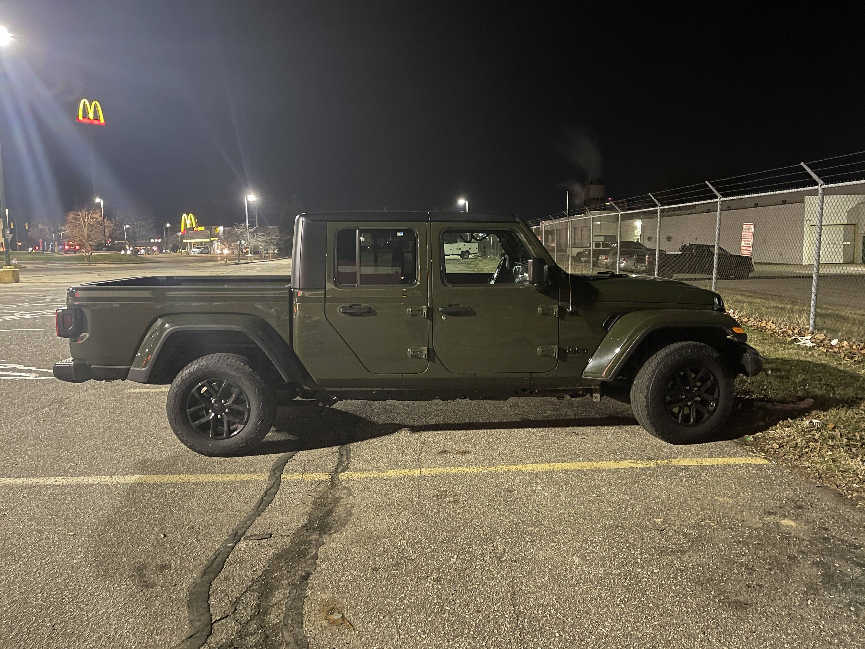 Jeep Gladiator Nerf bars or sliders & how much is too much with decals IMG_8361