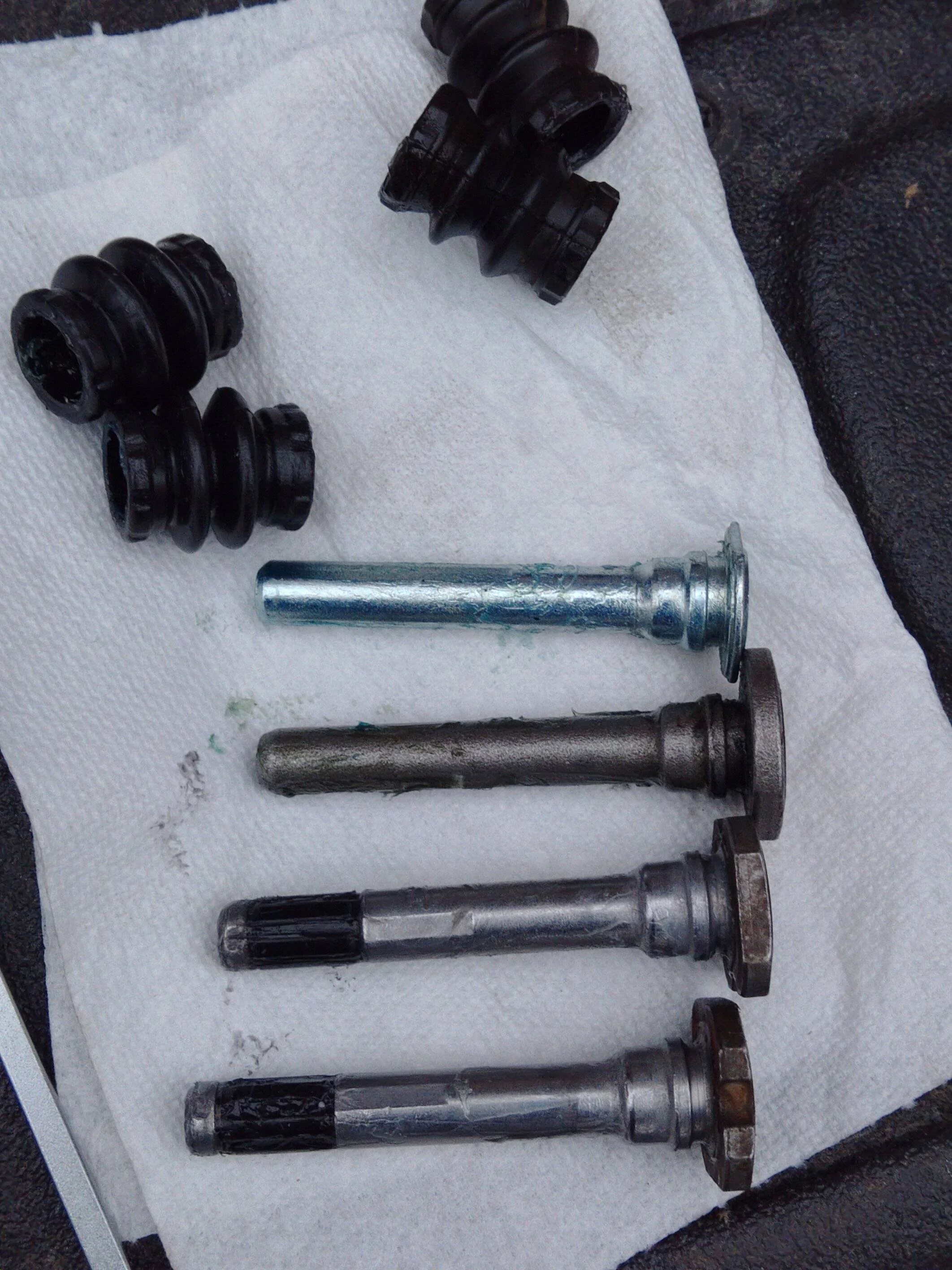 Jeep Gladiator Front Caliper for 2020 JT Sport S - I was "sold" a JL Rubi caliper, bleeder in wrong location? KIMG0254_01_BURST1000254_COVER