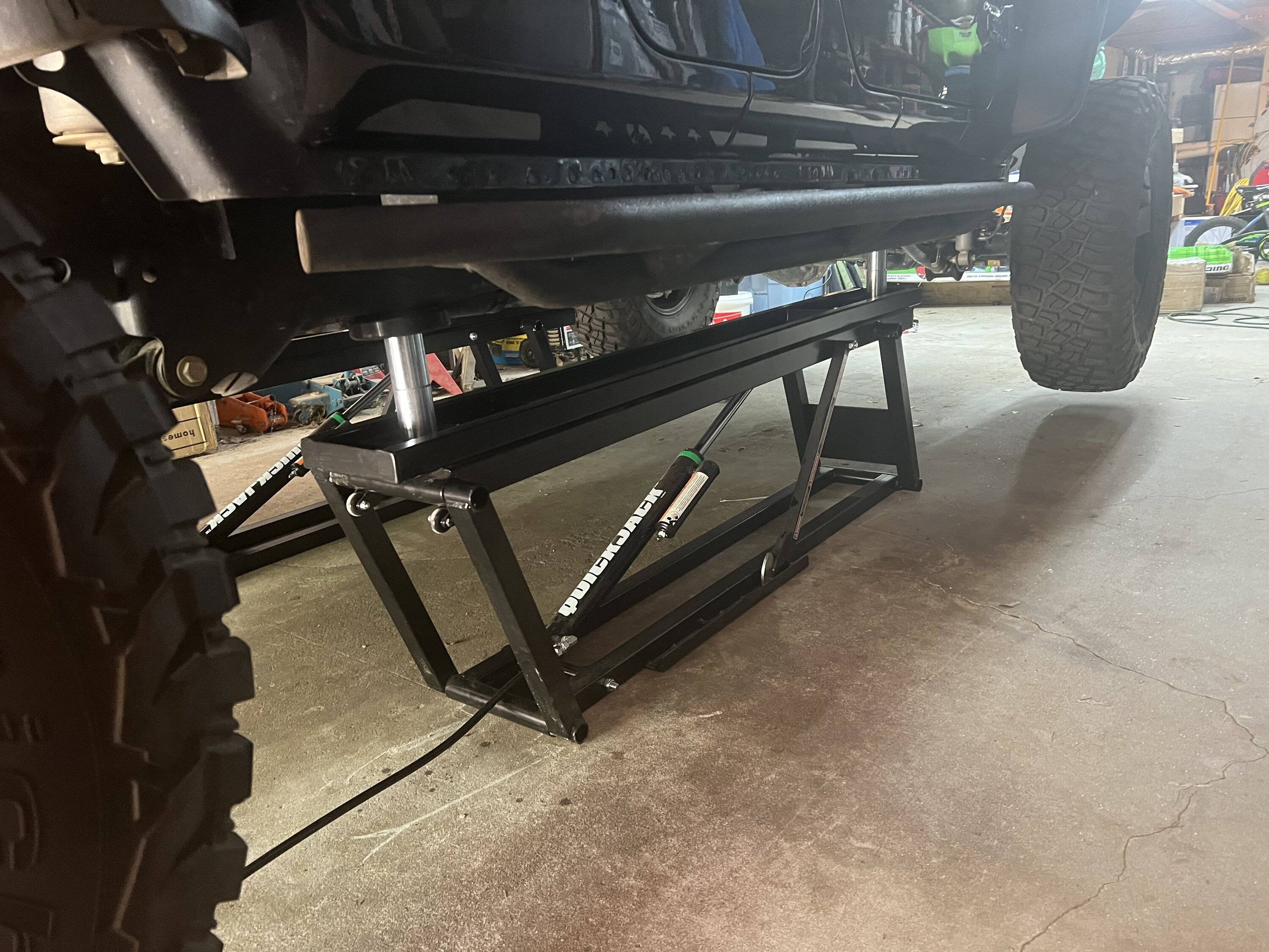 Jeep Gladiator Quadratech Shop lift IMG_8513