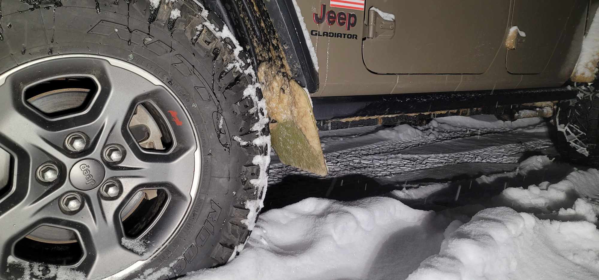 Jeep Gladiator EgulAye's mild hunting build (is it an overland build?) 413363101_3507413102845587_2932121045759773838_n