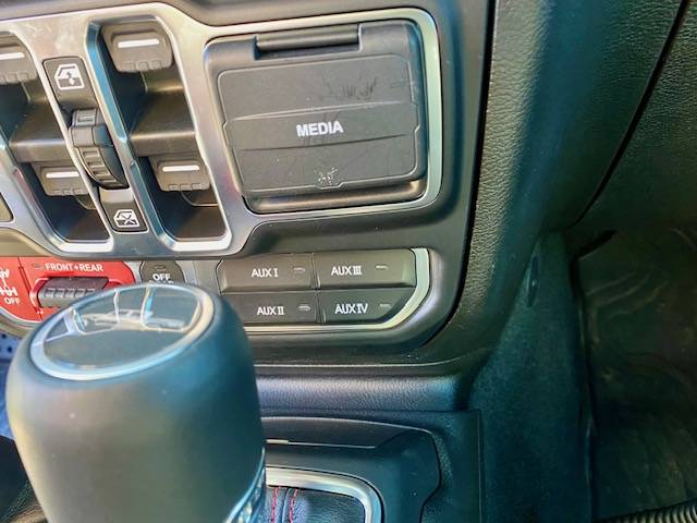 Jeep Gladiator 2023 JTR build...(Poison) Ivy switch
