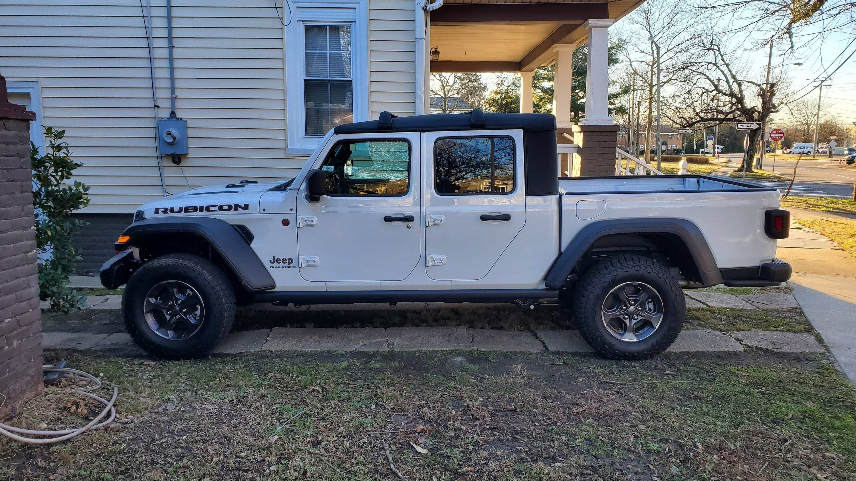 Jeep Gladiator Cheap Roof Rack Rails for soft top. With pics. 1