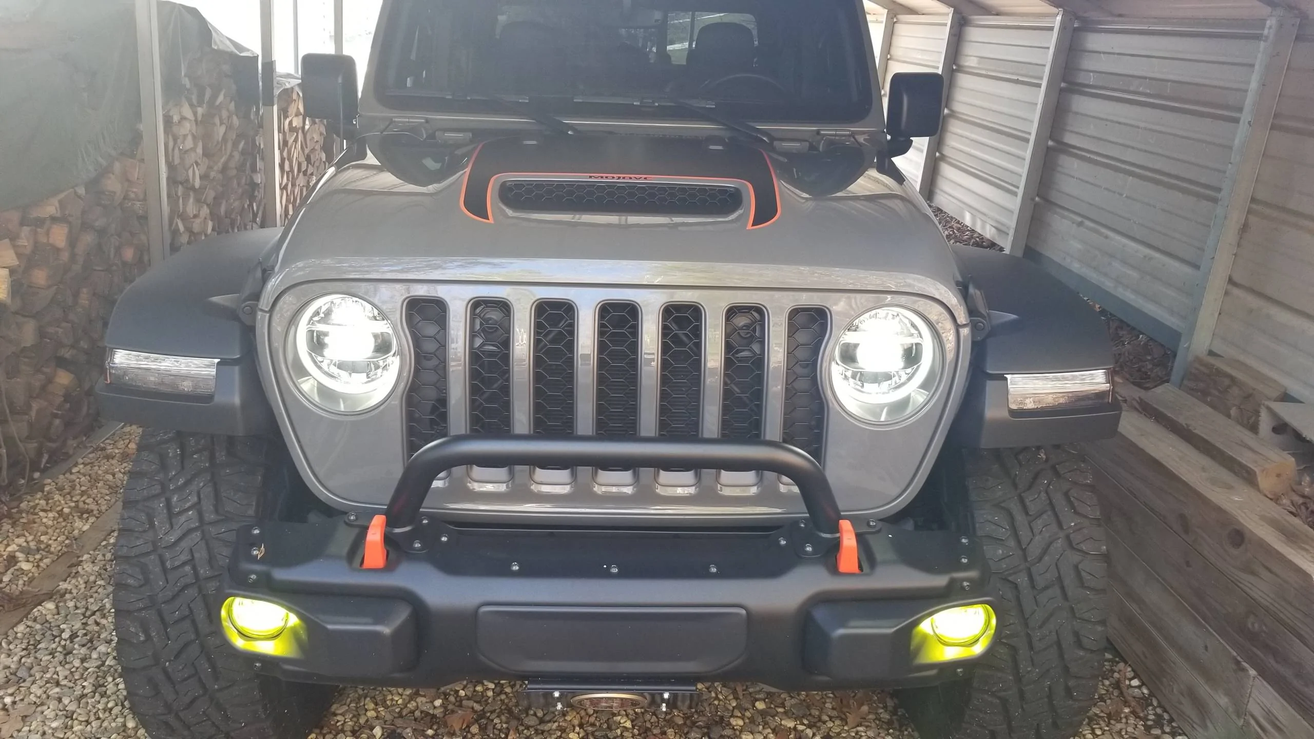 Jeep Gladiator An advantage of amber fog lights 20231231_131609