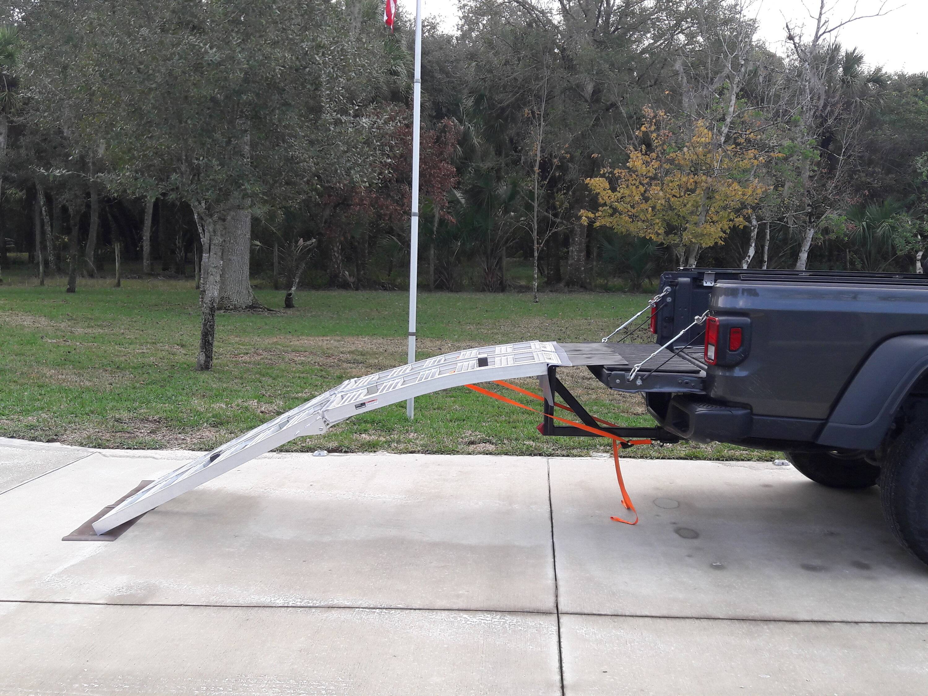 Jeep Gladiator Tailgate extension for Motorcycle (Metric cruiser- '05 Victory Vegas) in the Bed! Ram