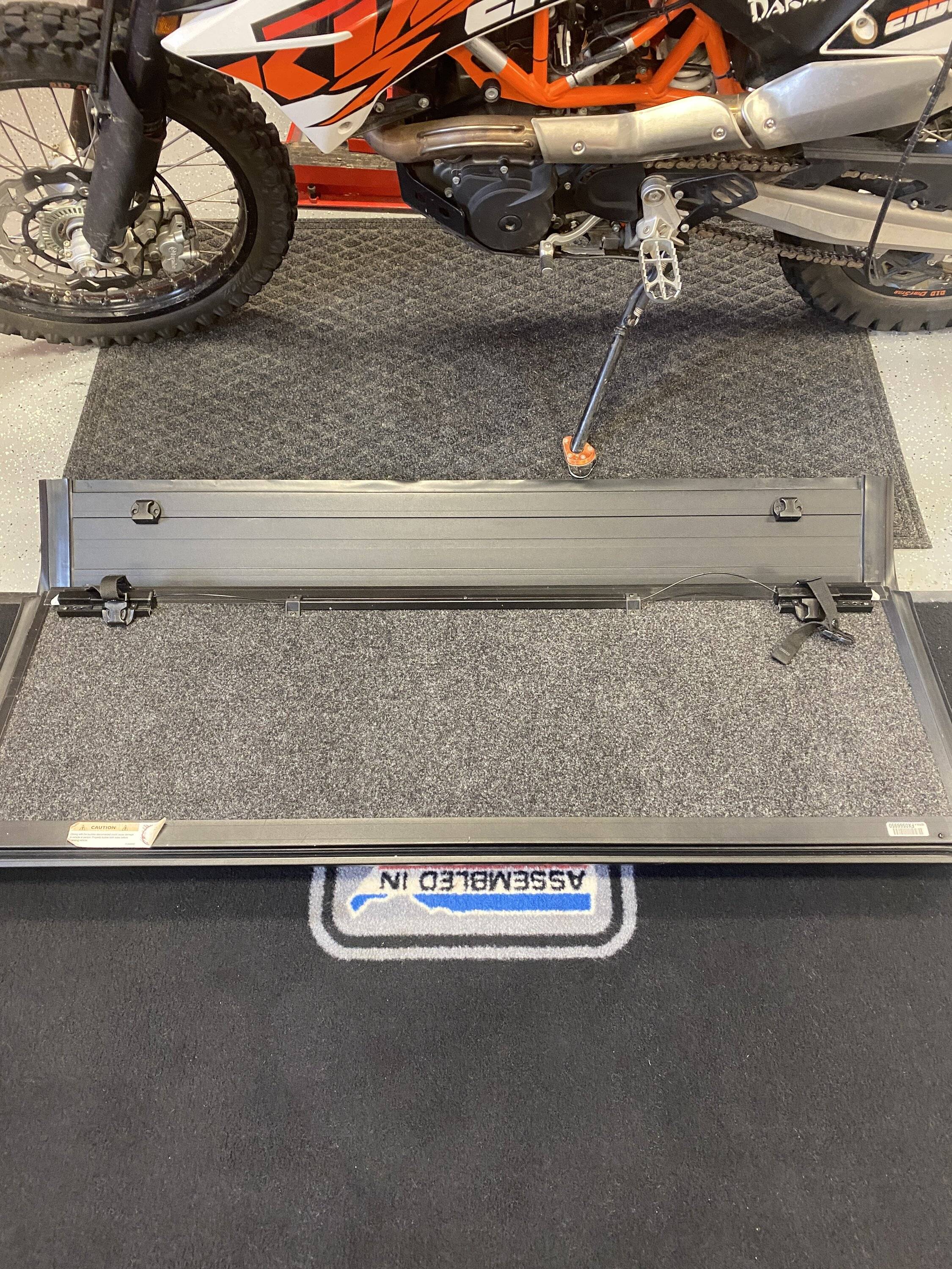 Jeep Gladiator Undercover Flex Ultra Folding Tonneau Cover 9F498D93-5598-49EE-8727-D9BCB08C0DCF