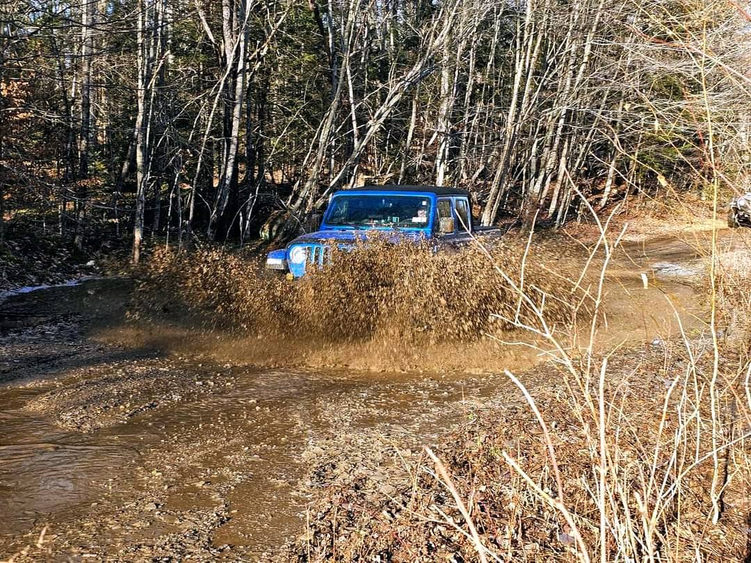 Jeep Gladiator HYDRO BLUE PEARL Gladiator JT Club FB_IMG_1704158739905