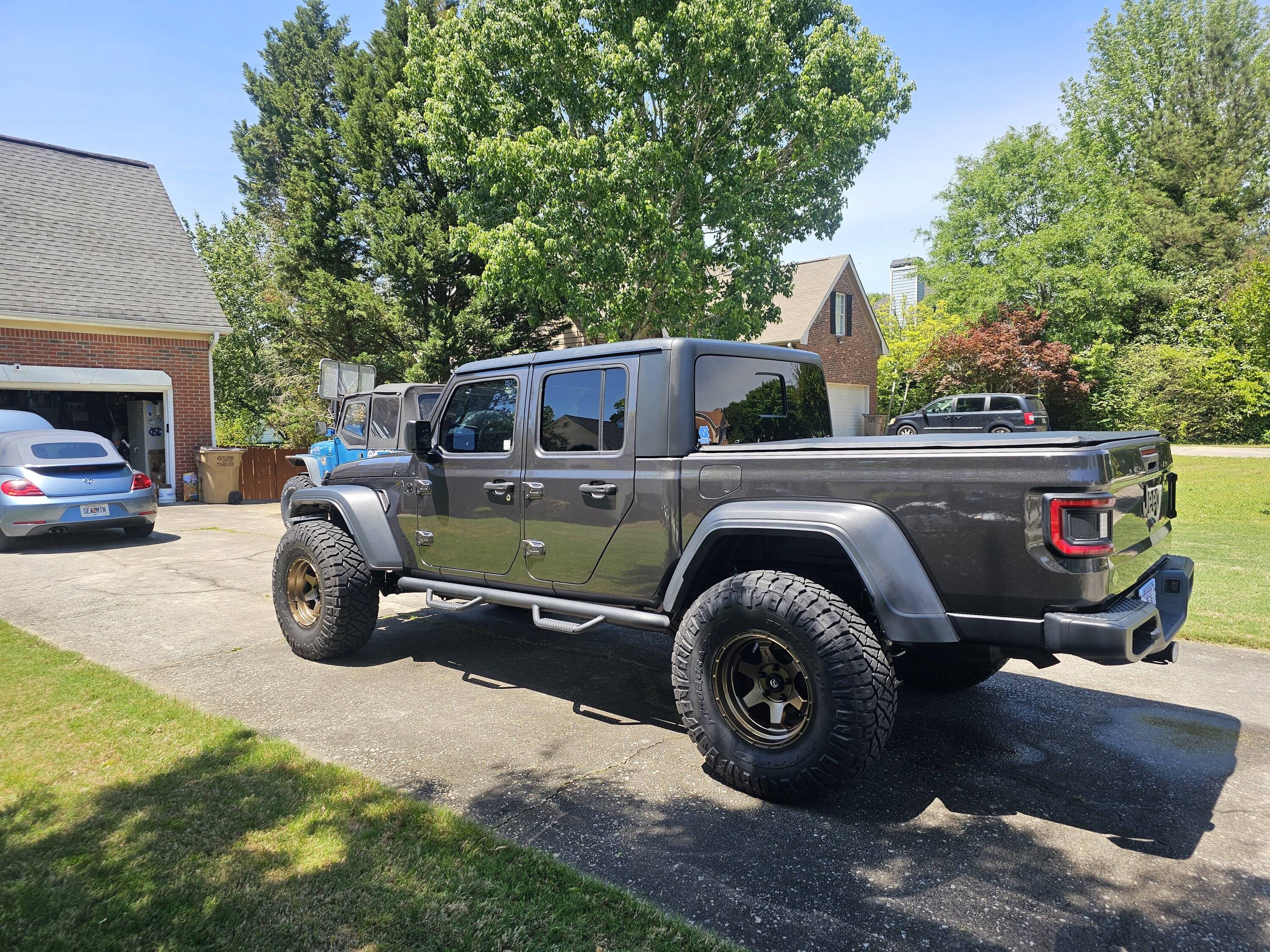 Jeep Gladiator It's Tushy Tuesday! Let's see those rear photos Jeep 4