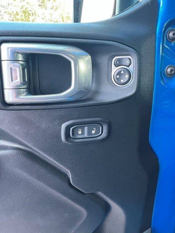 Jeep Gladiator 2021 JTR Hydro Blue, 40s, 5.38s, 32k miles IMG_2081