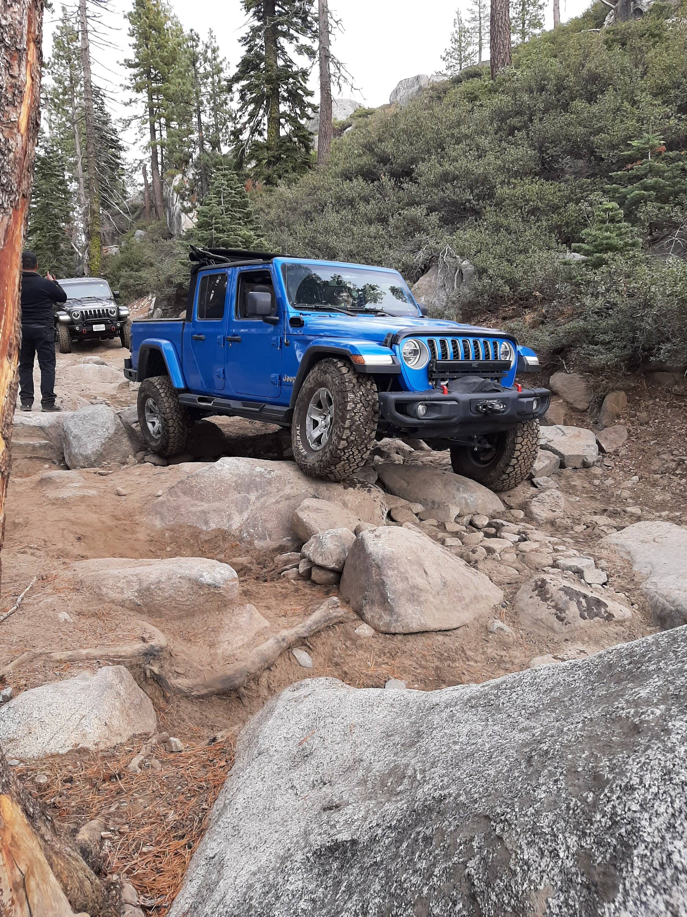 Jeep Gladiator HAPPY ? DAY !!! Let's see those flexin' photos 20231013_150417