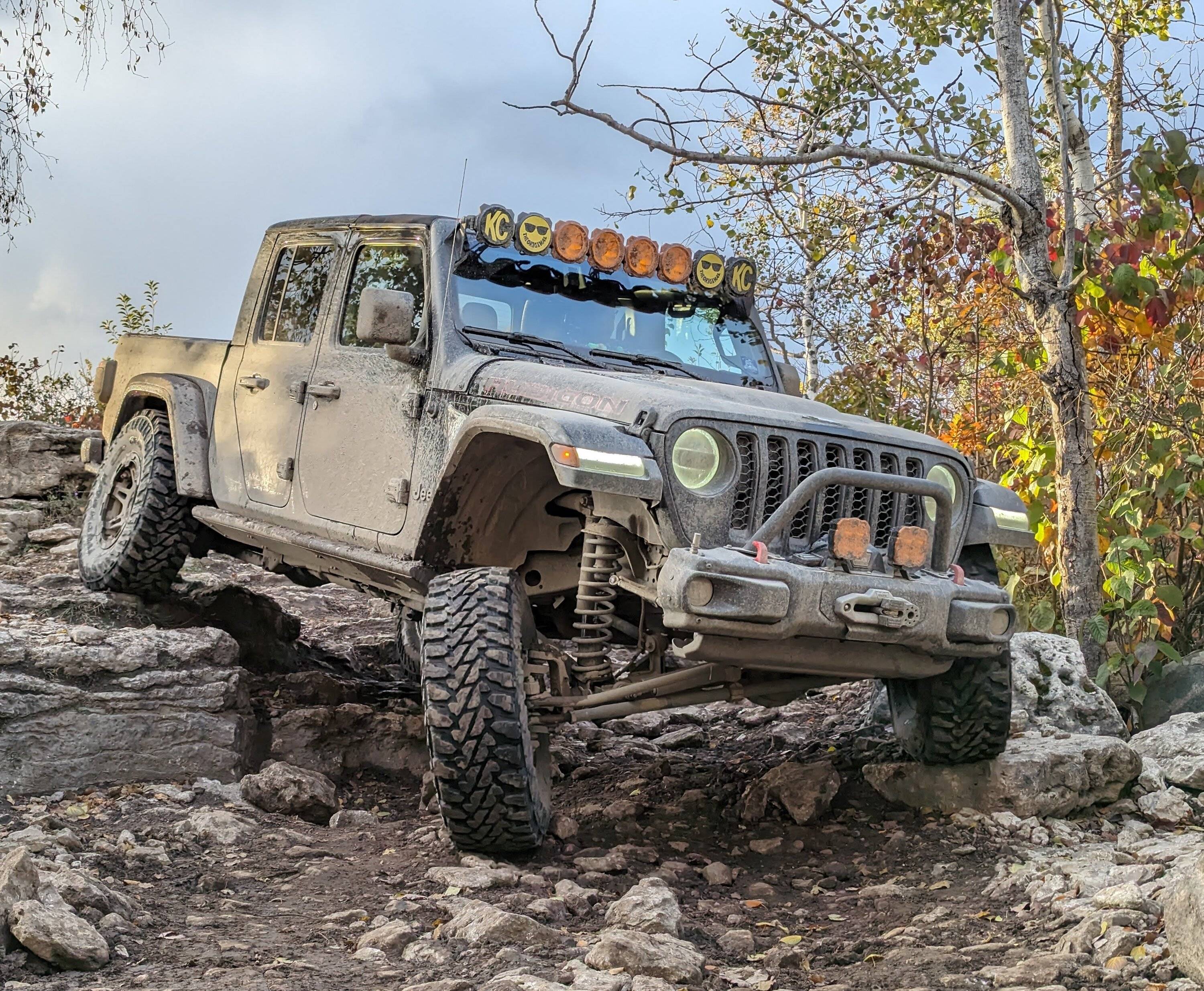 Jeep Gladiator HAPPY ? DAY !!! Let's see those flexin' photos cropped steps 