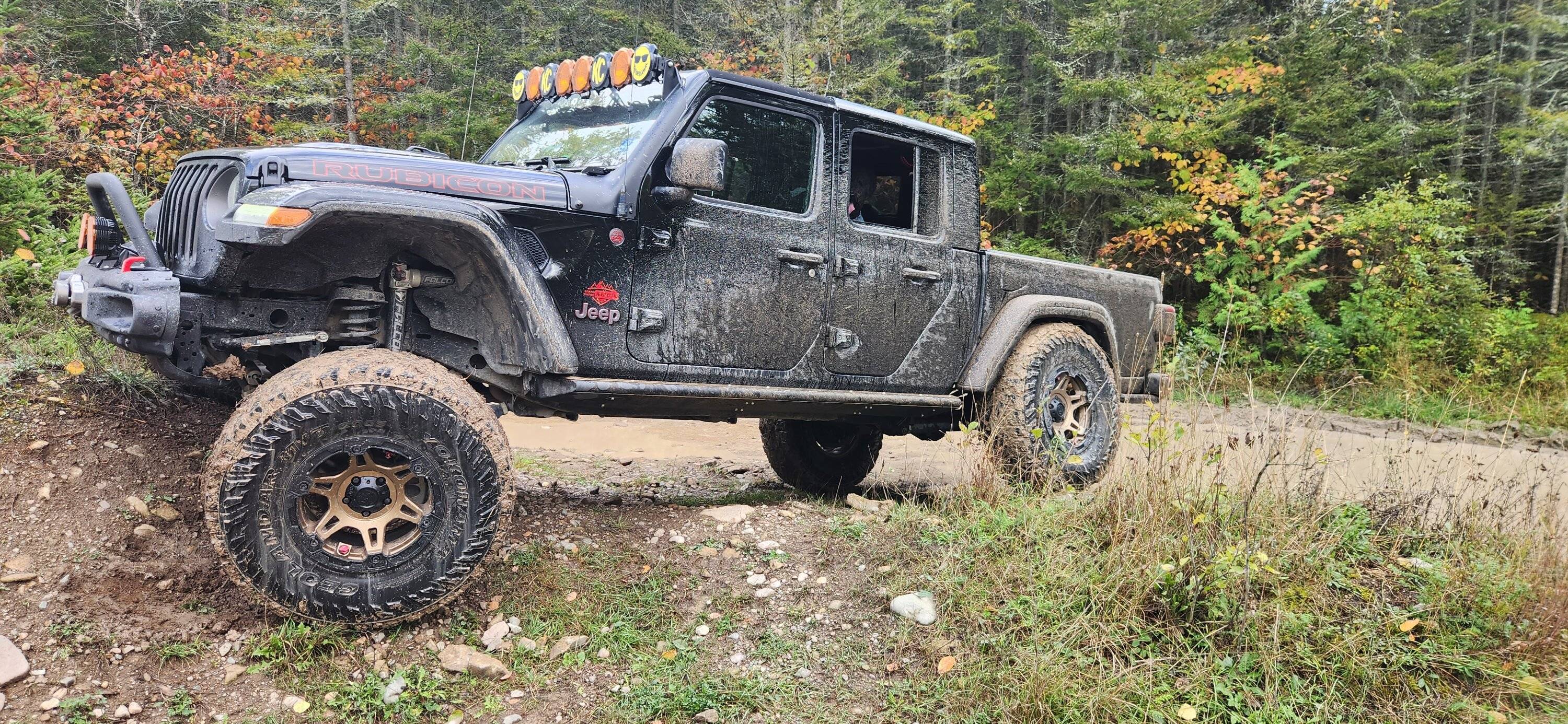 Jeep Gladiator HAPPY ? DAY !!! Let's see those flexin' photos 20231006_154106