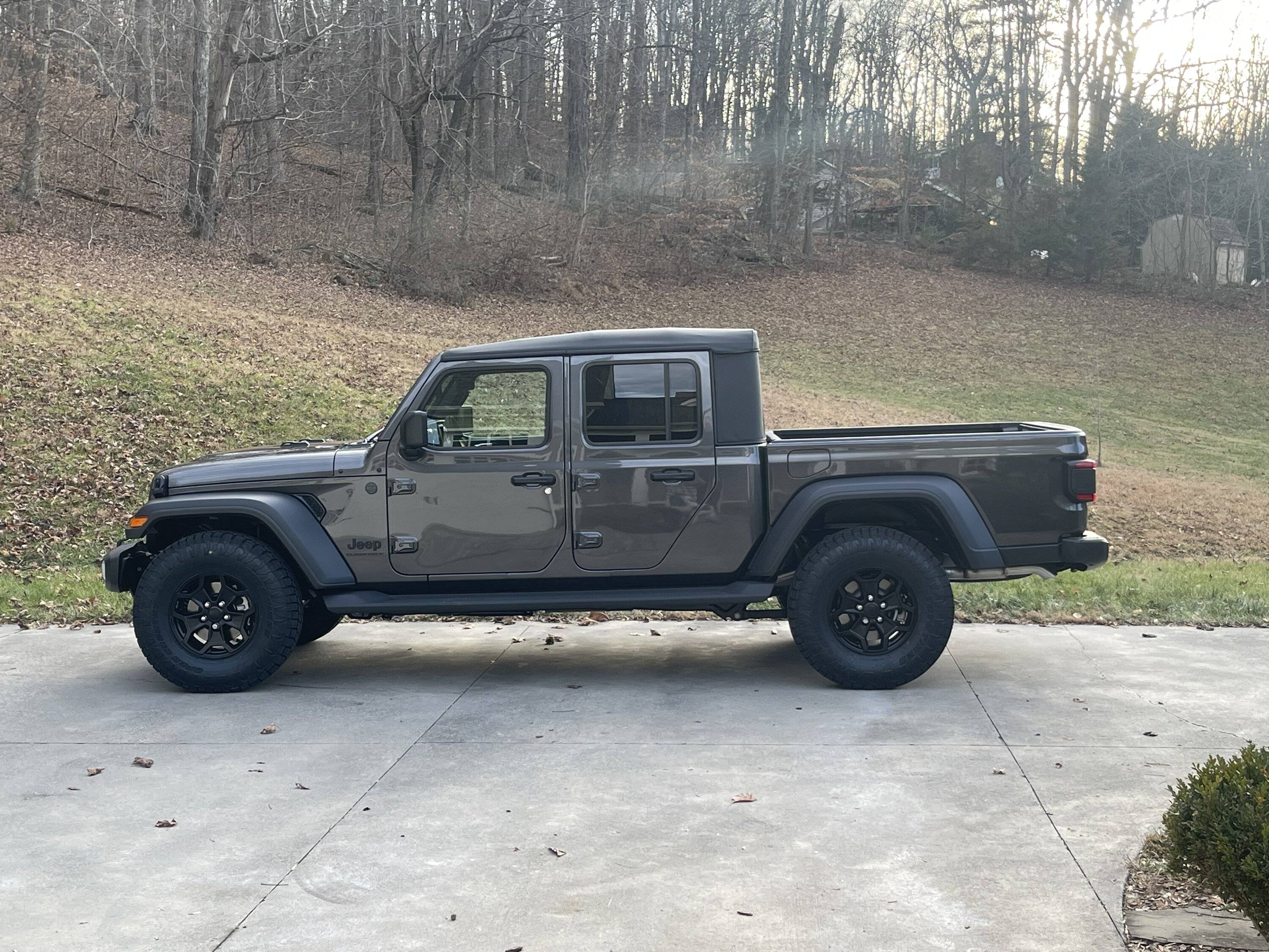 Jeep Gladiator 35s and No Lift Thread IMG_3760