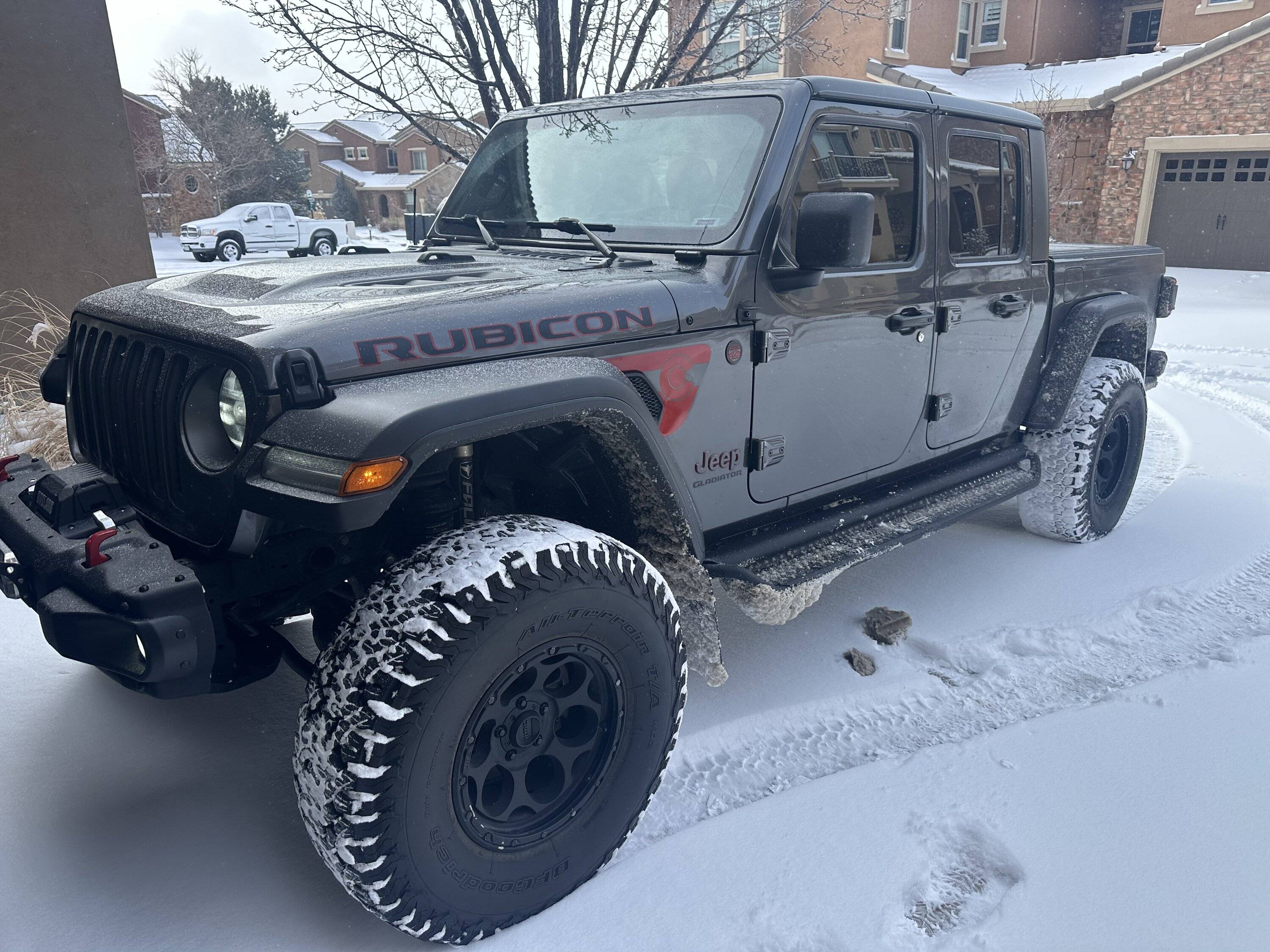 Jeep Gladiator Keeping door handles clean (extended fender flares?) IMG_3338