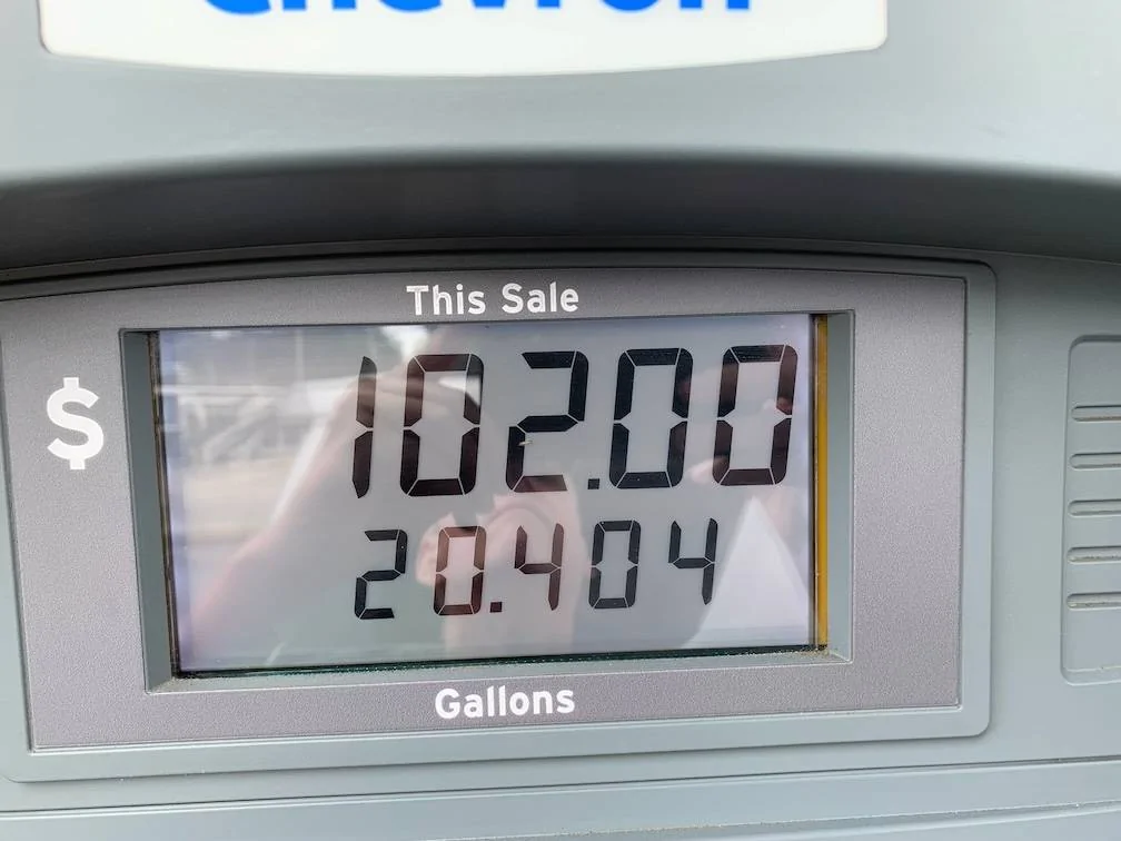 Jeep Gladiator Thirsty ⛽ Thursday!!! Let's see those Gas Stations photos! CaliGas