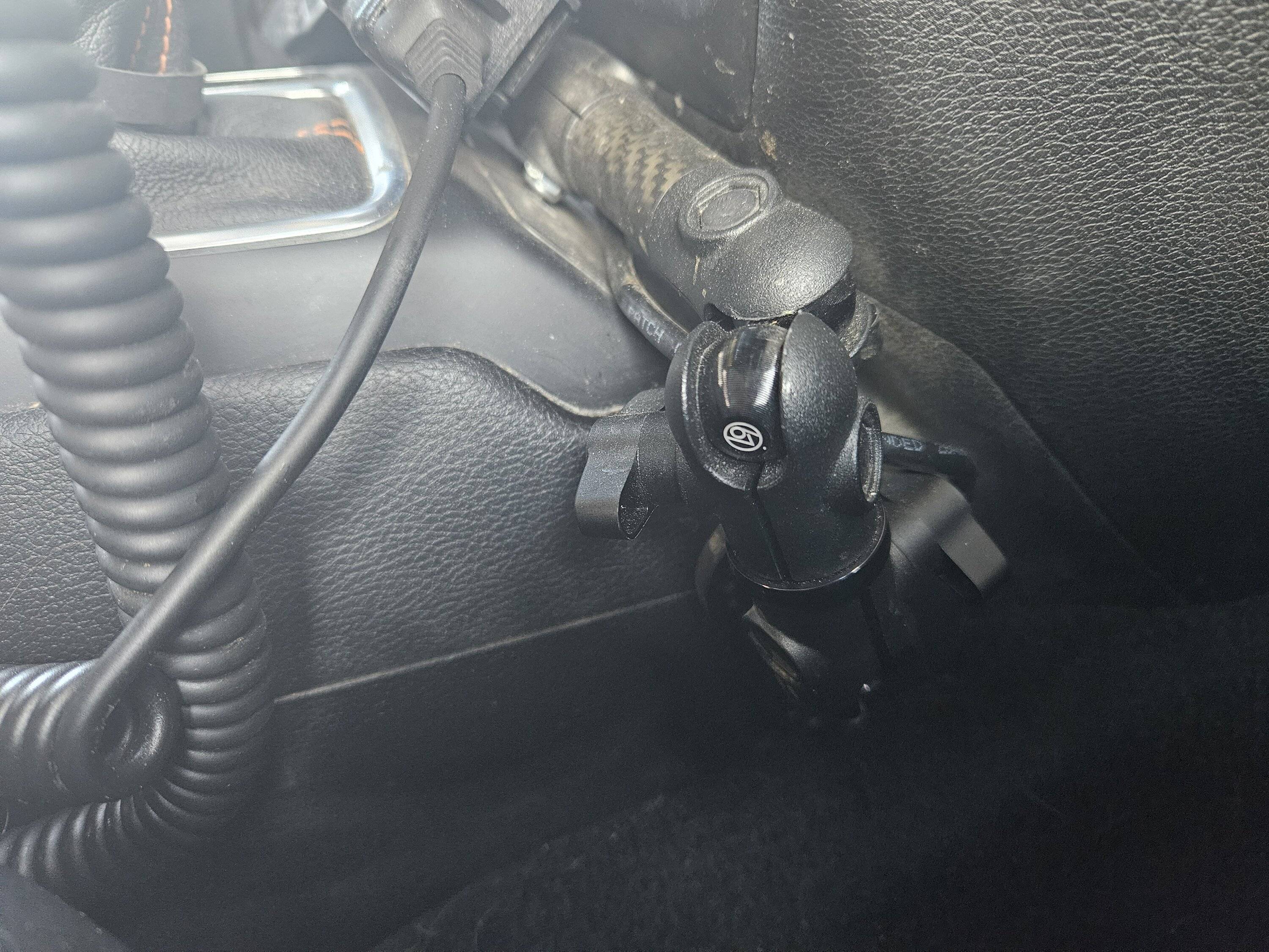 Jeep Gladiator Places to hide GMRS / CB / Ham radio 17050956310017775059303567097052