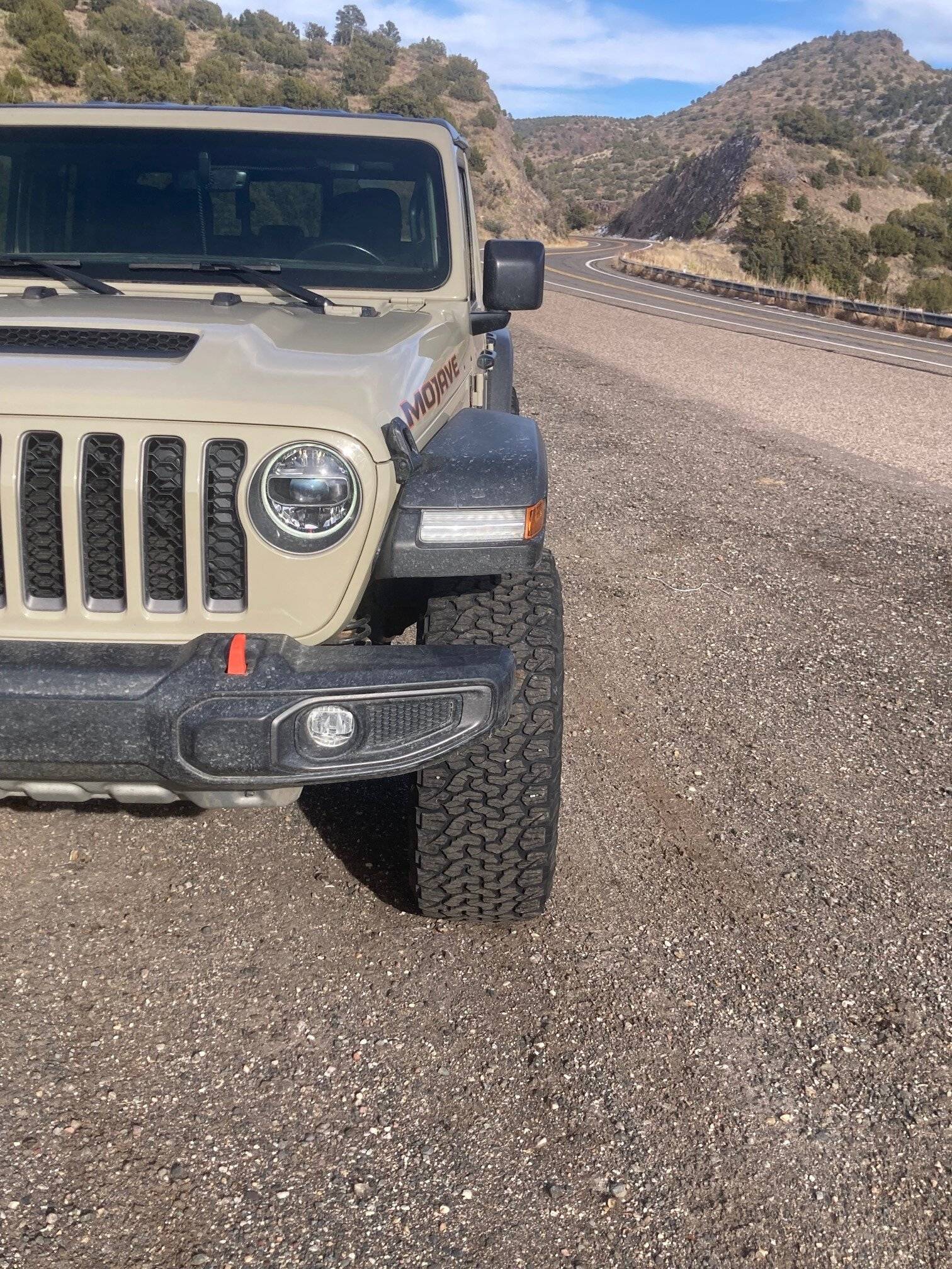 Jeep Gladiator KMC Lobos Mo 3