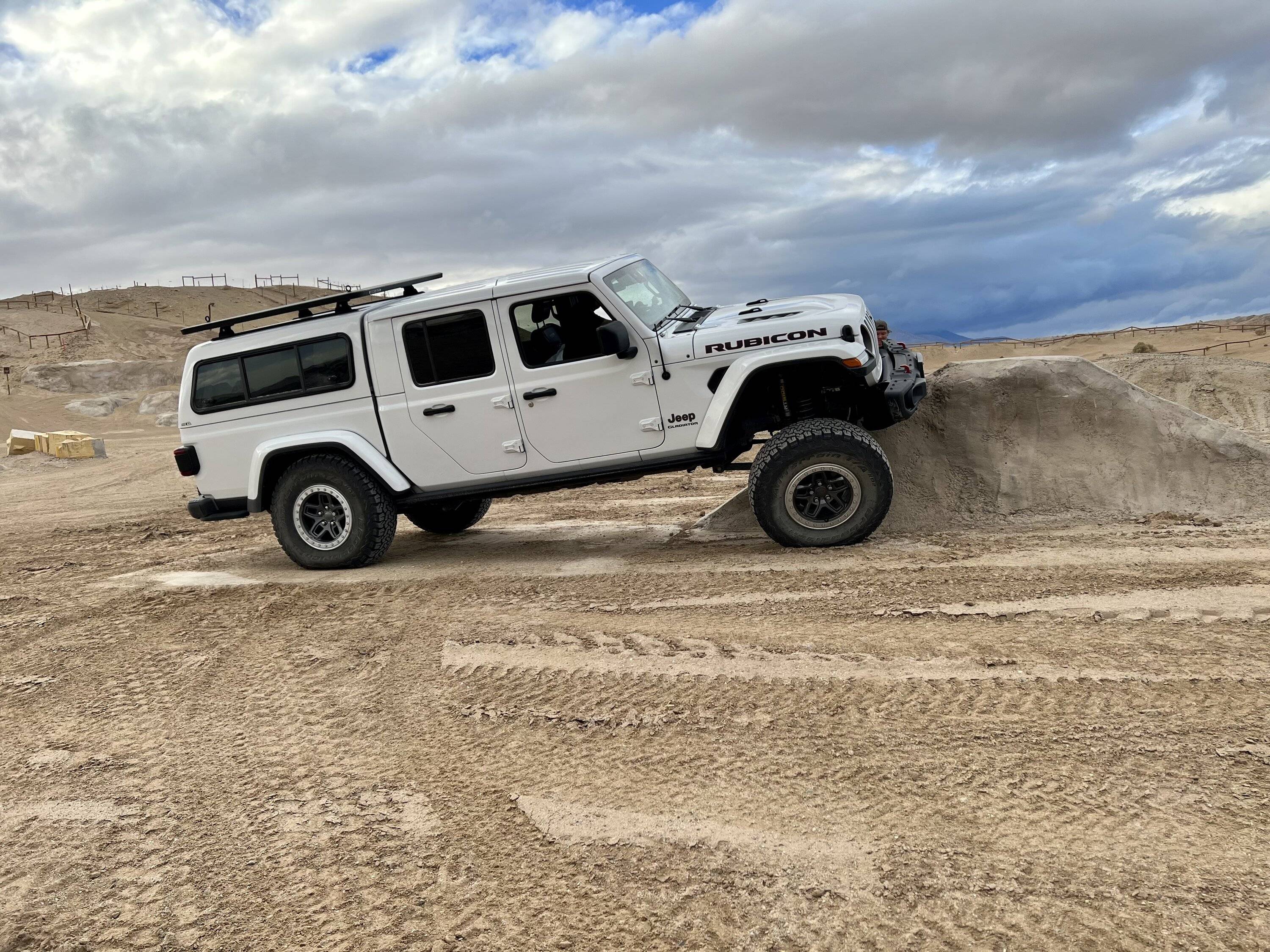 Jeep Gladiator HAPPY ? DAY !!! Let's see those flexin' photos IMG_5746.JPEG