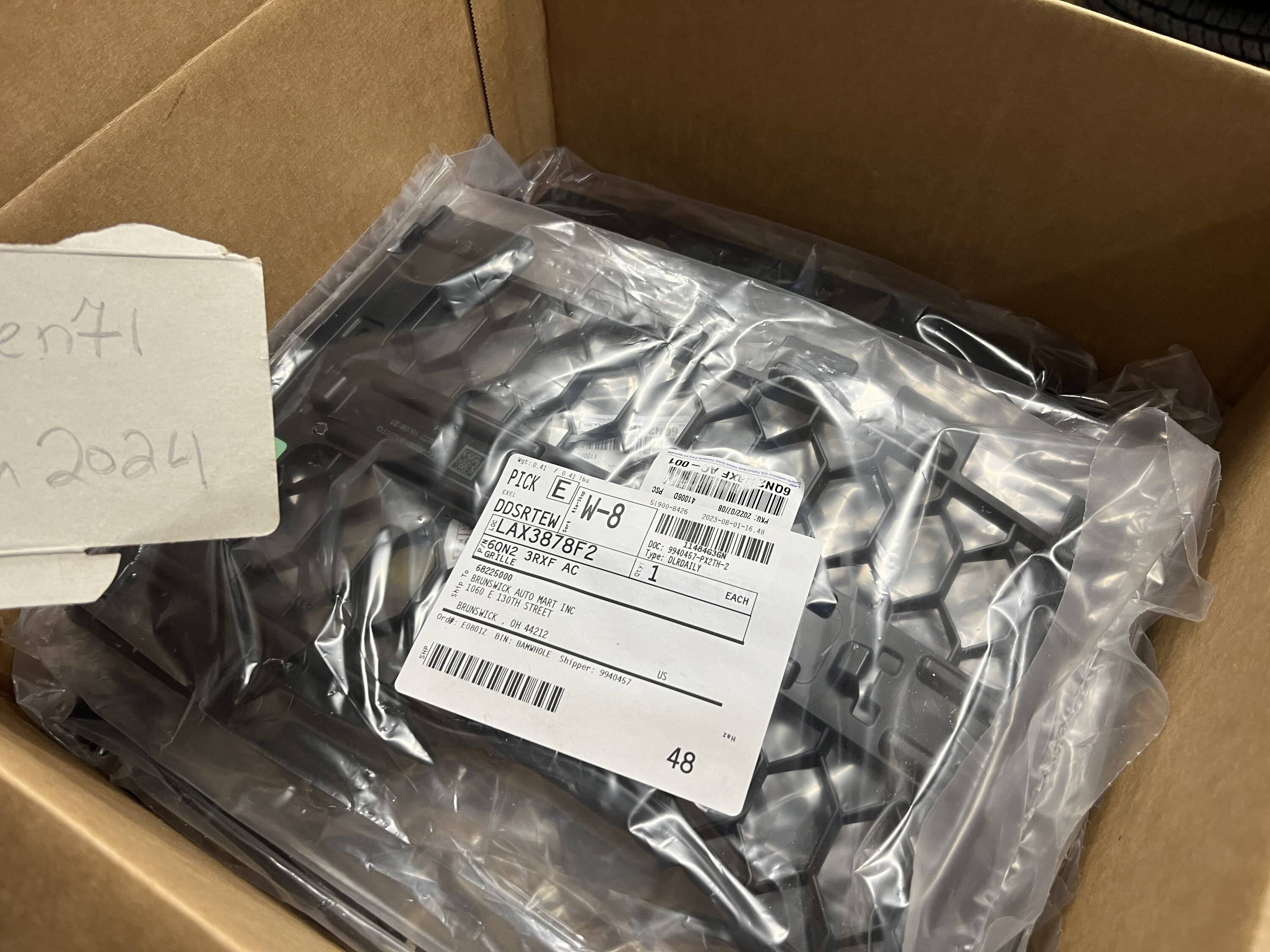 Jeep Gladiator Part out sale! UPDATED on 13 Jan with New items IMG_2898