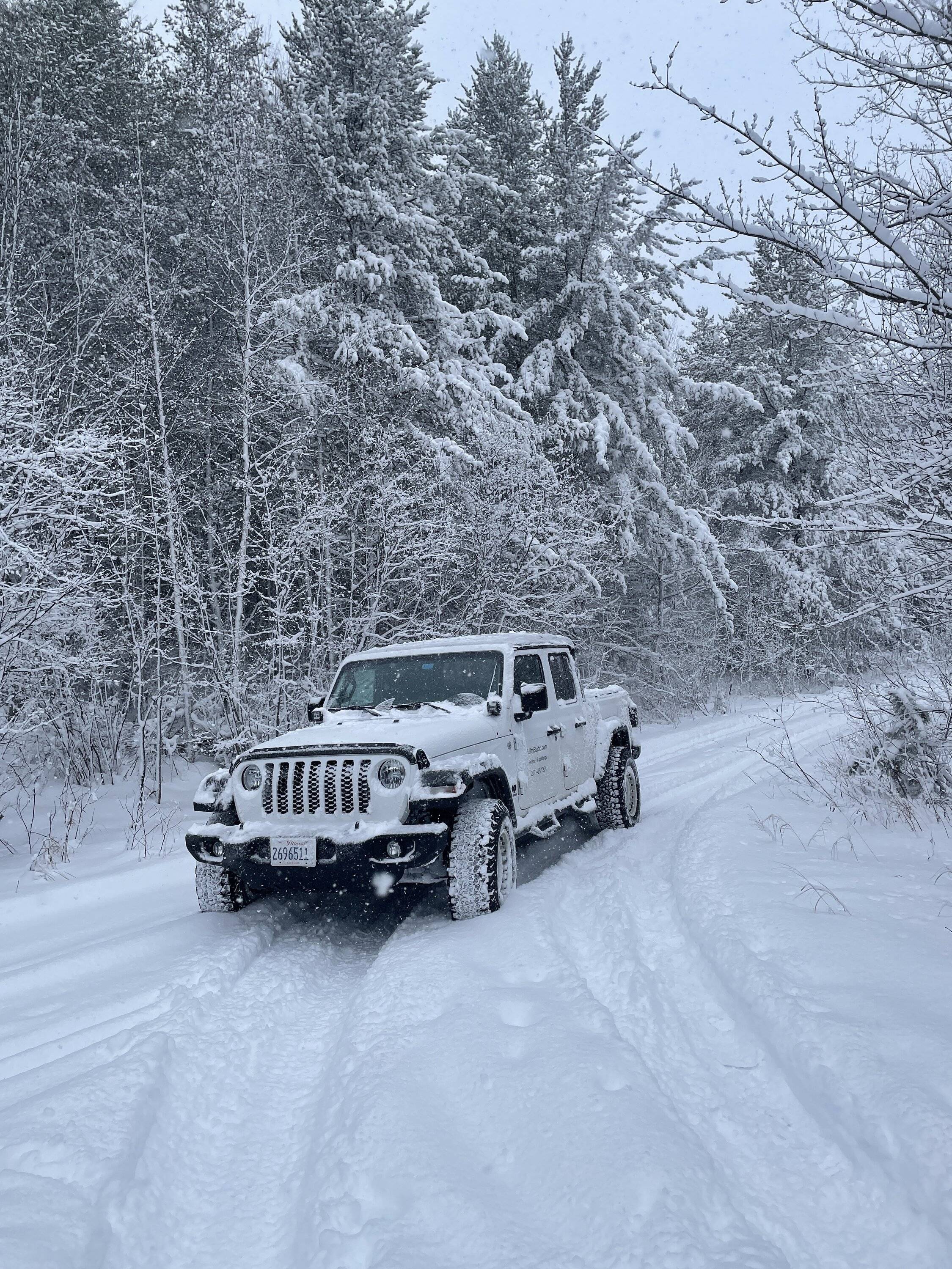 Jeep Gladiator Gladiators Snow Wheeling - Post Your Pics! IMG_0519