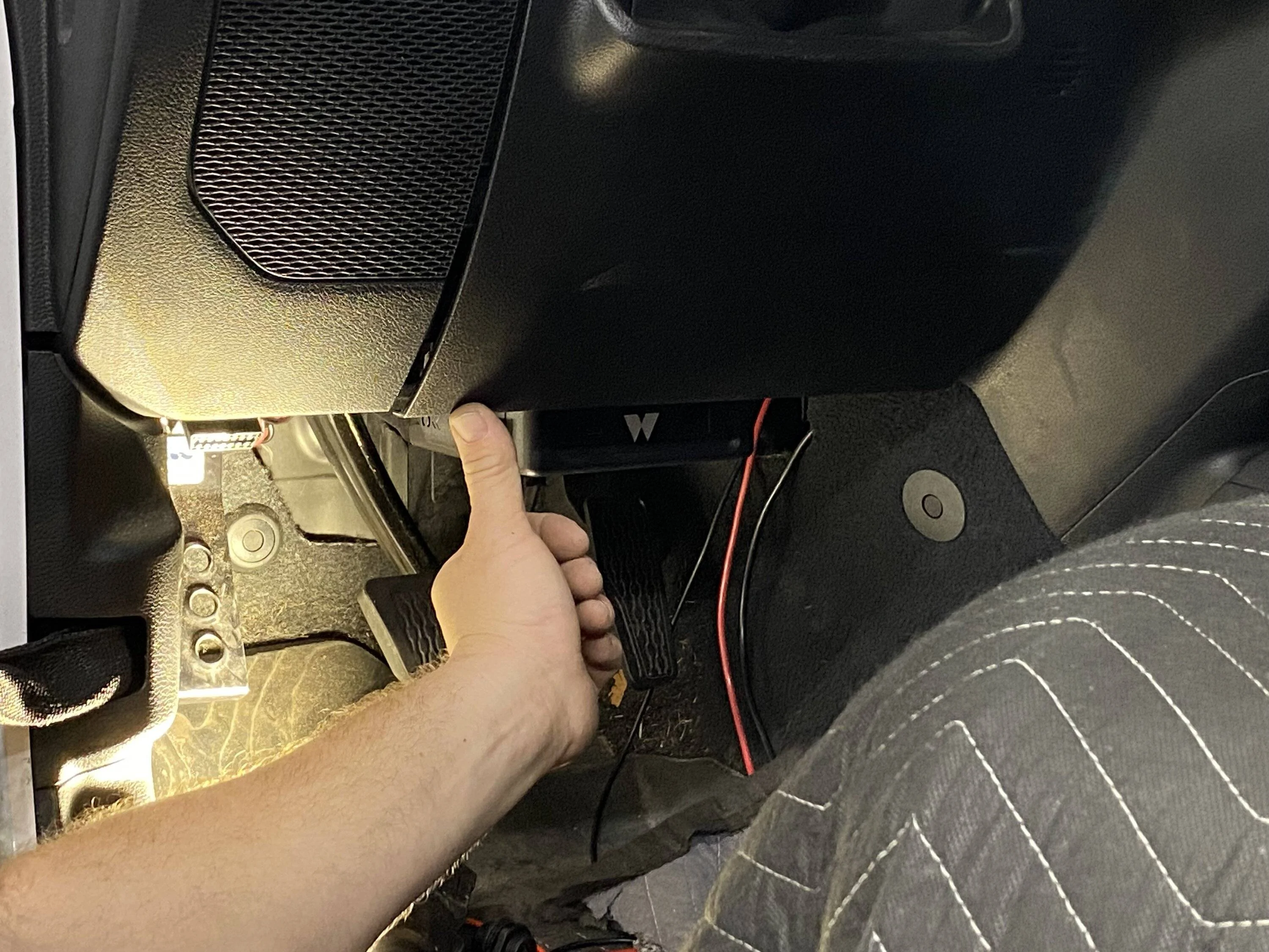Jeep Gladiator CB antenna mounting IMG_1835