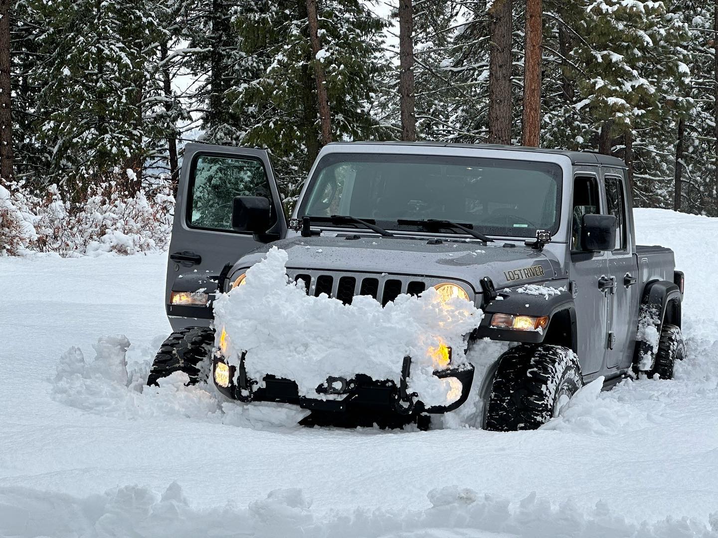 Jeep Gladiator Gladiators Snow Wheeling - Post Your Pics! 319737787_10223279931012557_4746641192779407864_n