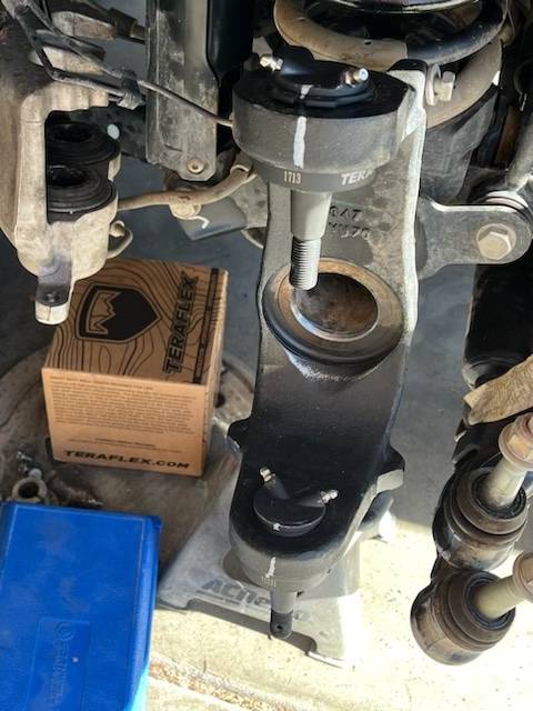 Jeep Gladiator Passenger side U Joint Broke BallJoints
