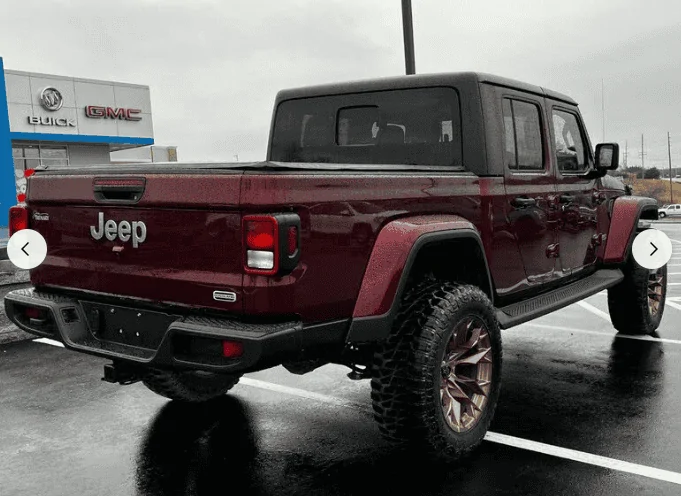 Jeep Gladiator It's Tushy Tuesday! Let's see those rear photos Screen Shot 2023-12-16 at 3.22.40 PM