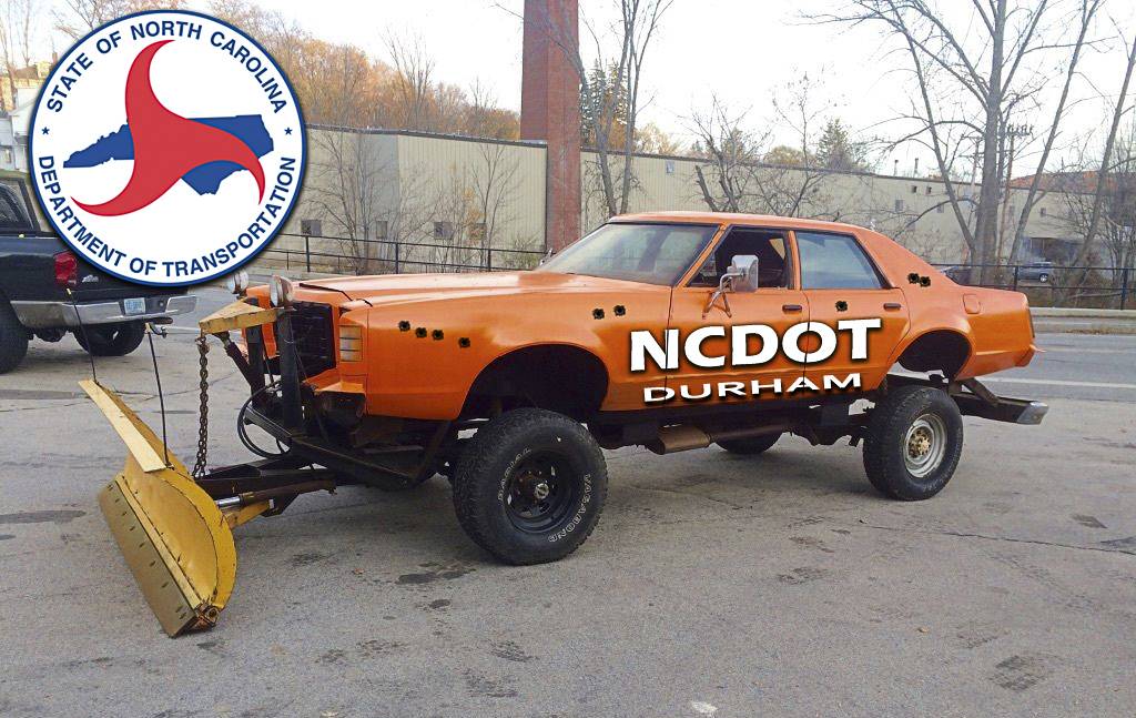 Jeep Gladiator O snowplowDURHAM