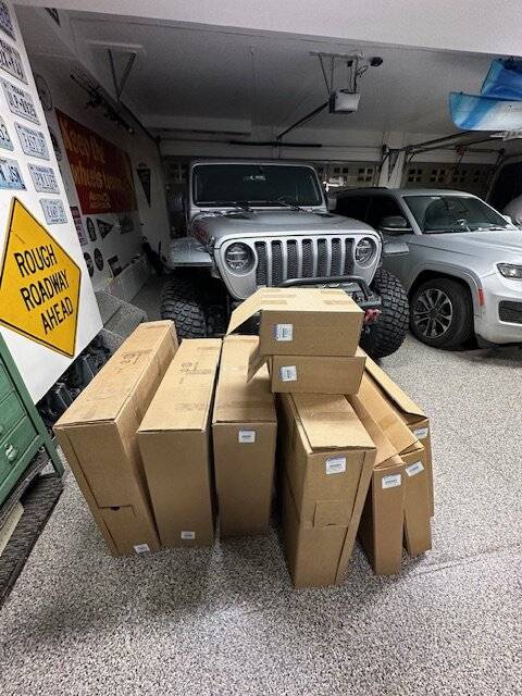 Jeep Gladiator 2 sets of Half Doors White and Granite Crystal img_0526-