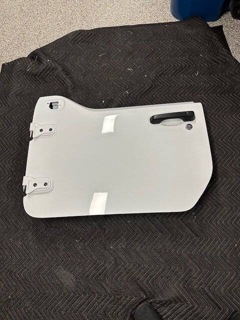 Jeep Gladiator 2 sets of Half Doors White and Granite Crystal img_0512-