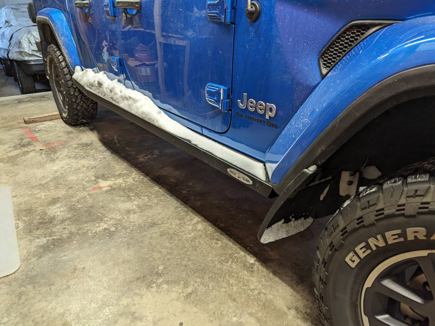 Jeep Gladiator Happy Wednesday!!! Let's see those ? Ice/ Sn❄w photos!!! PXL_20240117_210432676