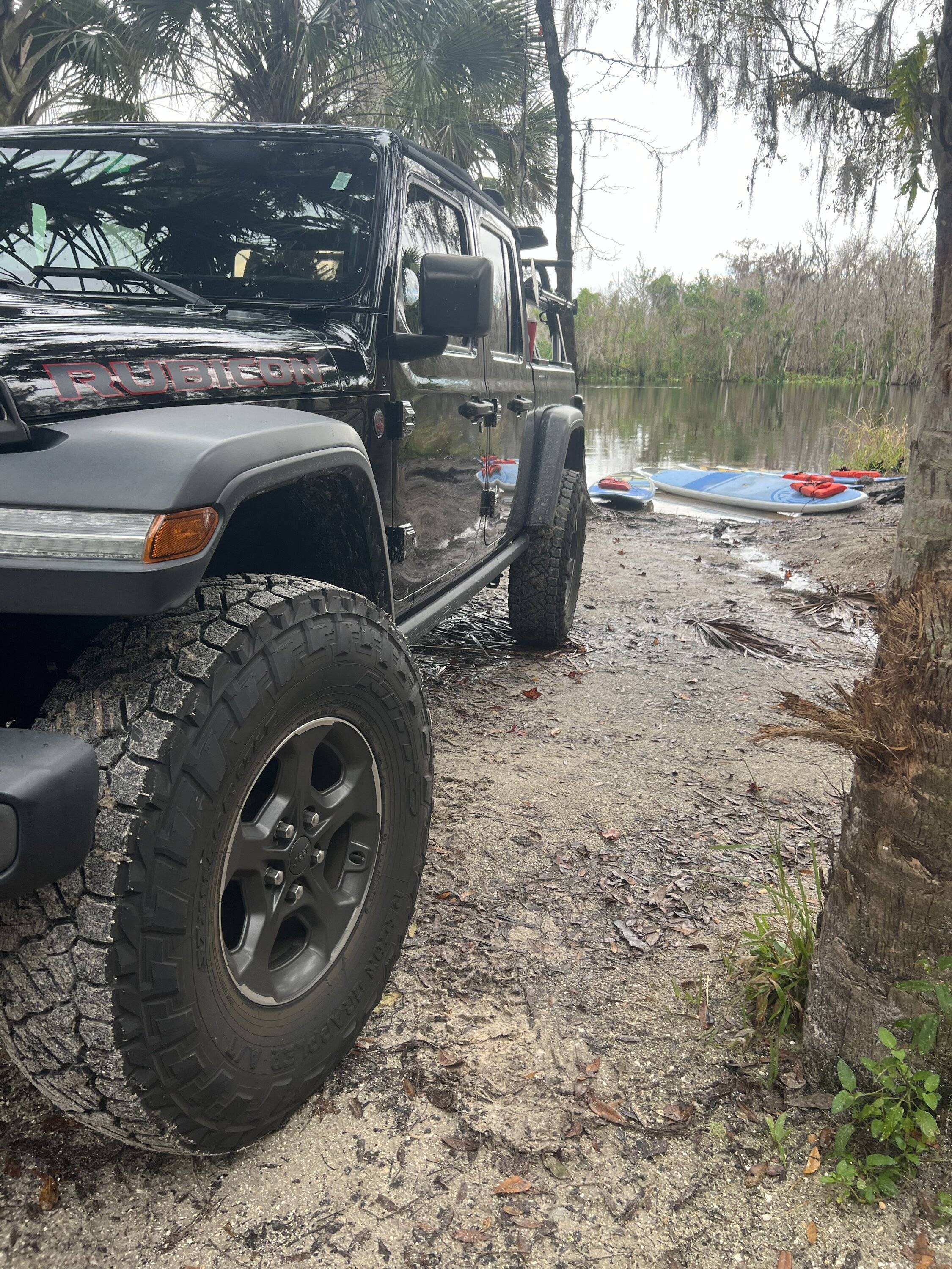 Jeep Gladiator Happy Wednesday!!! Let's see those ? Ice/ Sn❄w photos!!! 935F05DC-B45D-4751-8030-C839842AB4FD