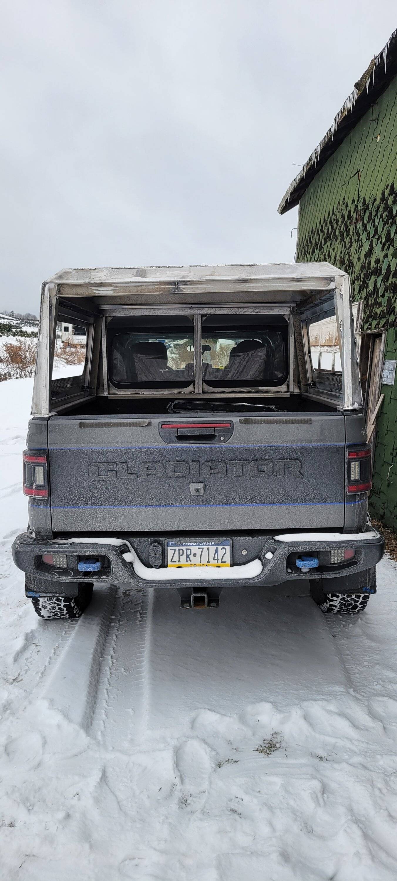 Jeep Gladiator My DIY bed cap 20240118_152618