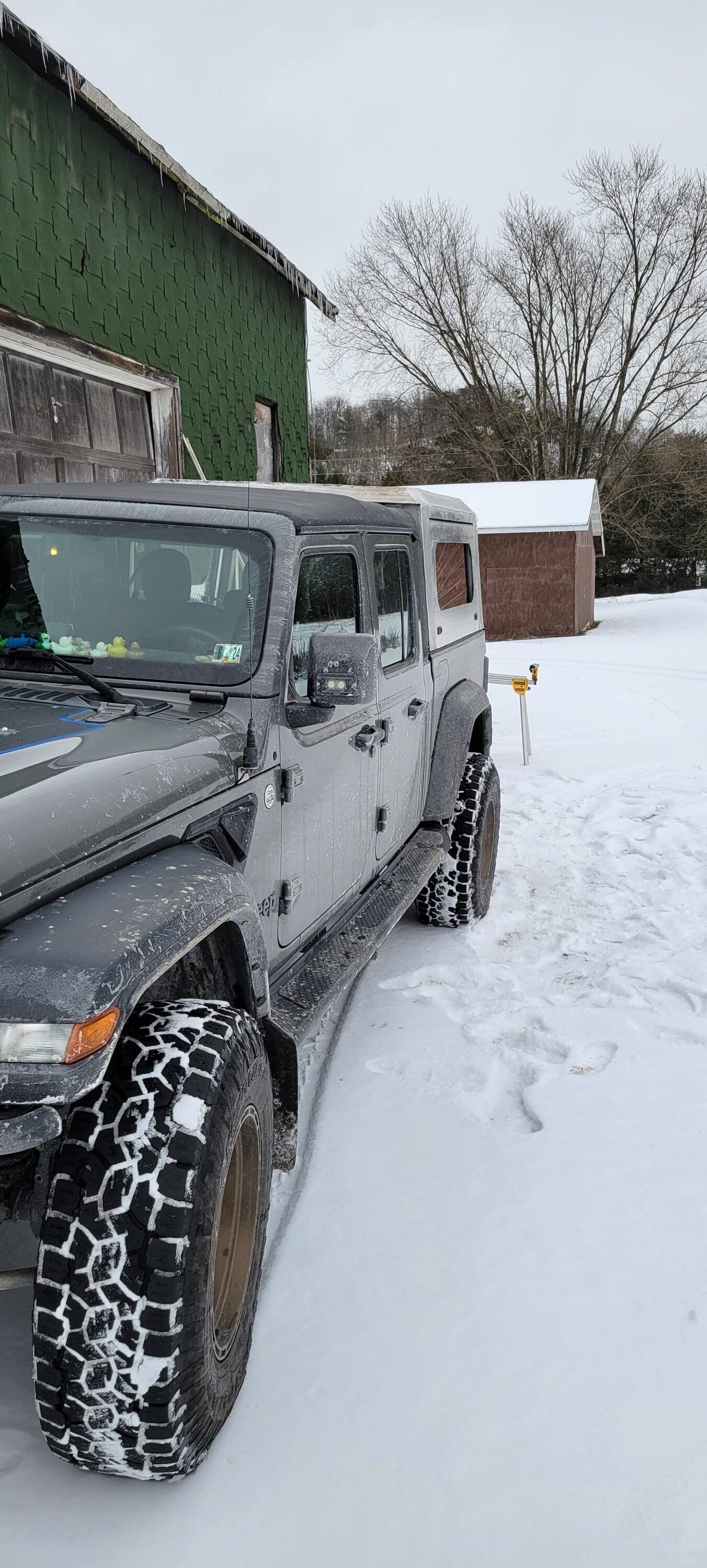 Jeep Gladiator My DIY bed cap 20240118_152517